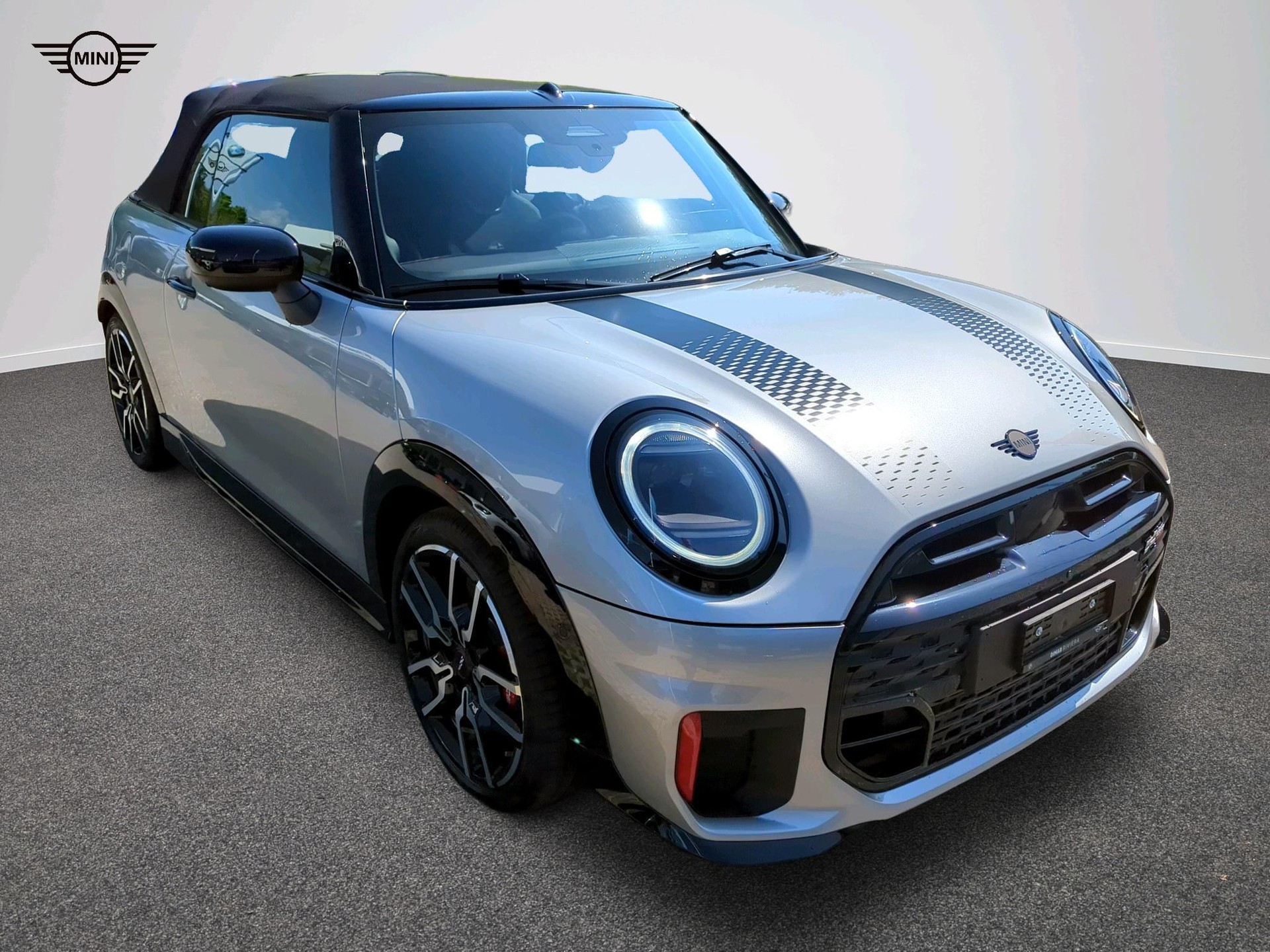 MINI John Cooper Works Cabrio-image-11