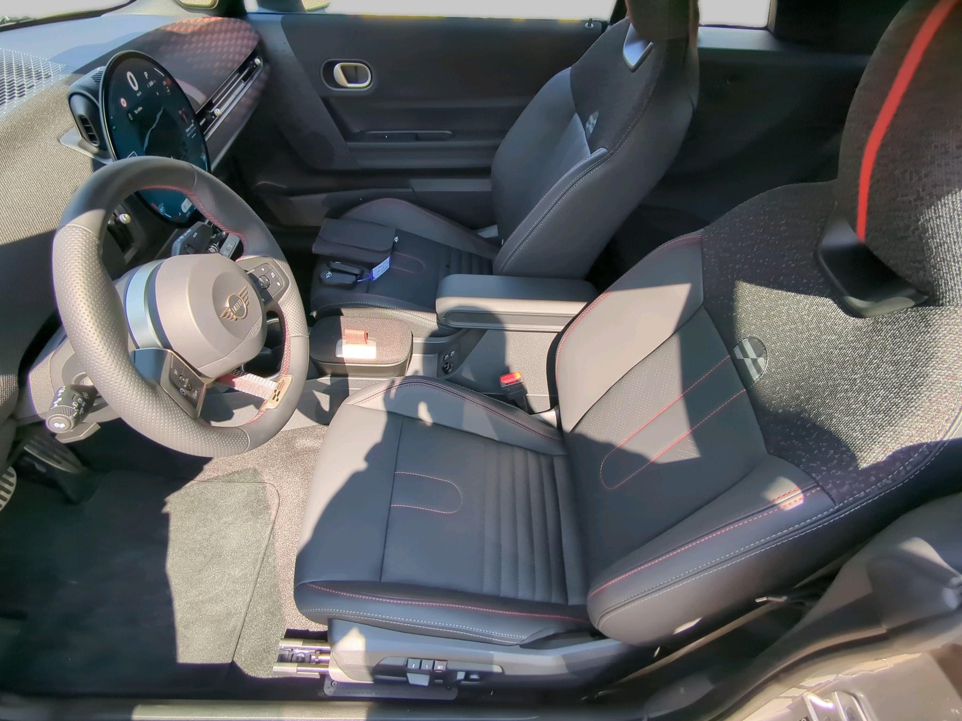 MINI John Cooper Works Cabrio-image-13