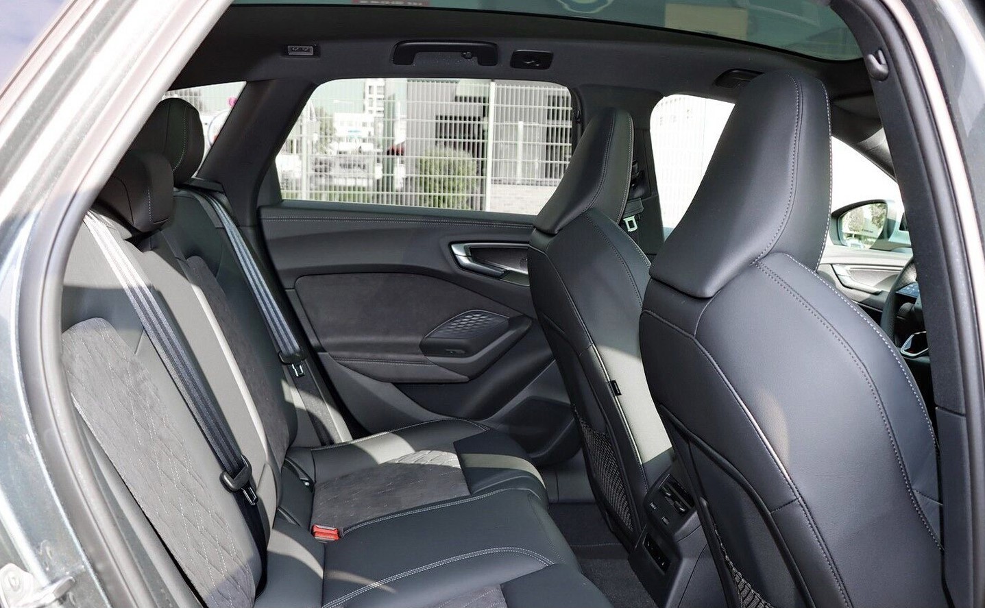 AUDI S5 Avant TFSI quattro S tronic-image-6