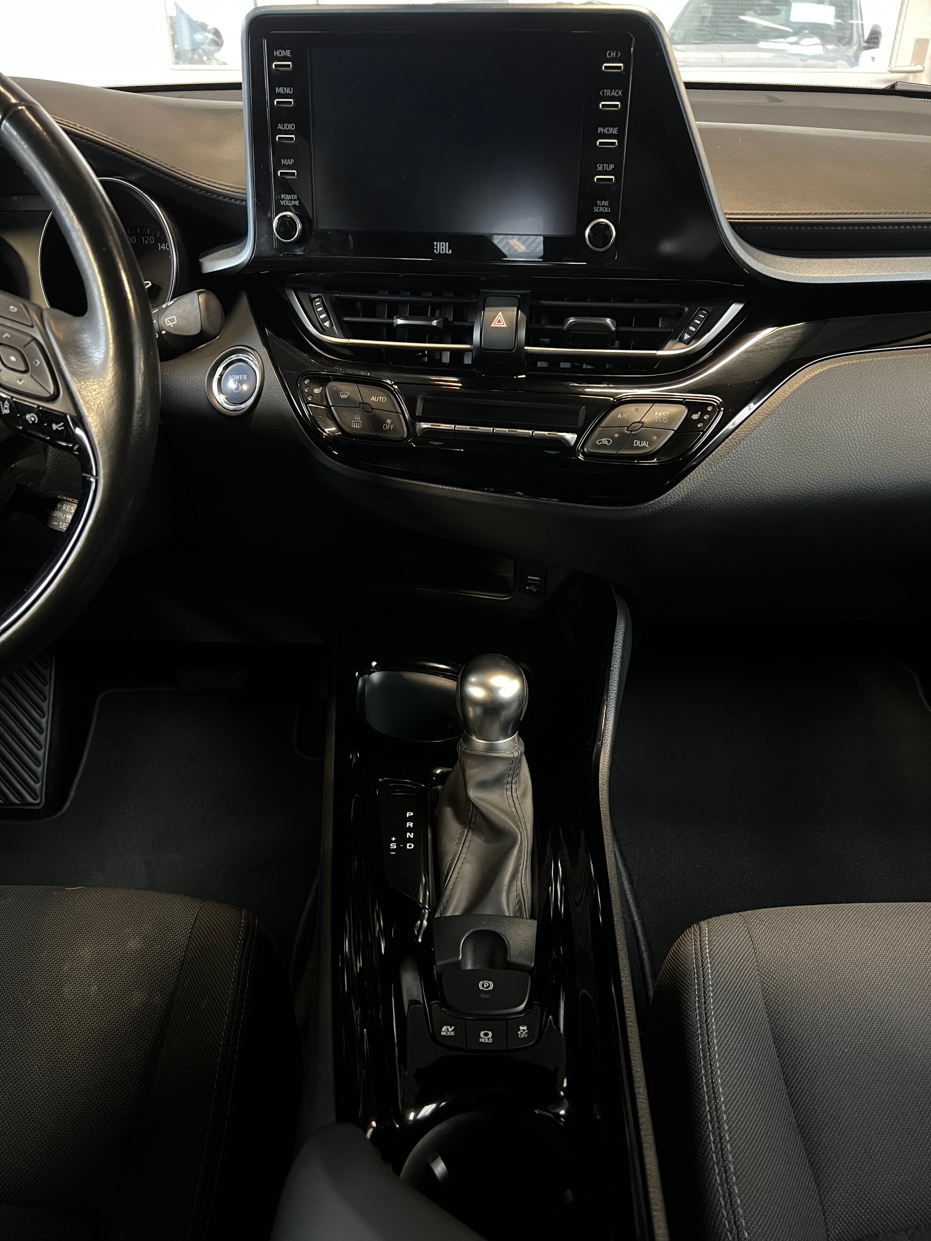 TOYOTA C-HR 2.0 HSD CVT Trend-image-5