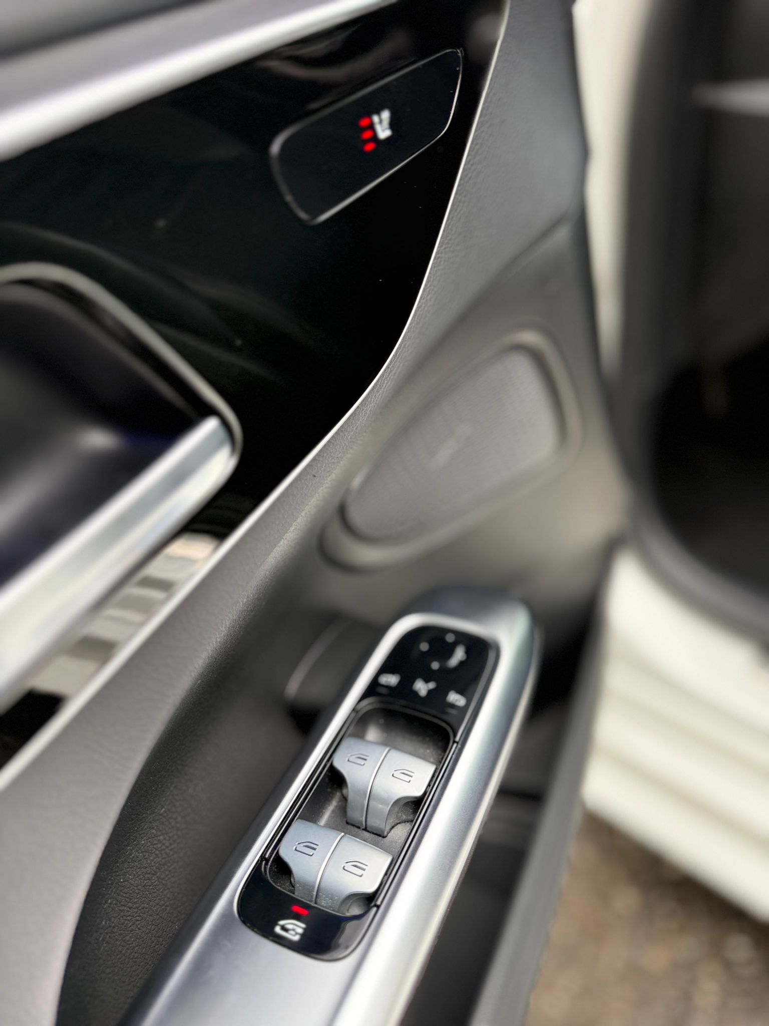 MERCEDES-BENZ C 200 AMG Line 4matic Kombi-image-8