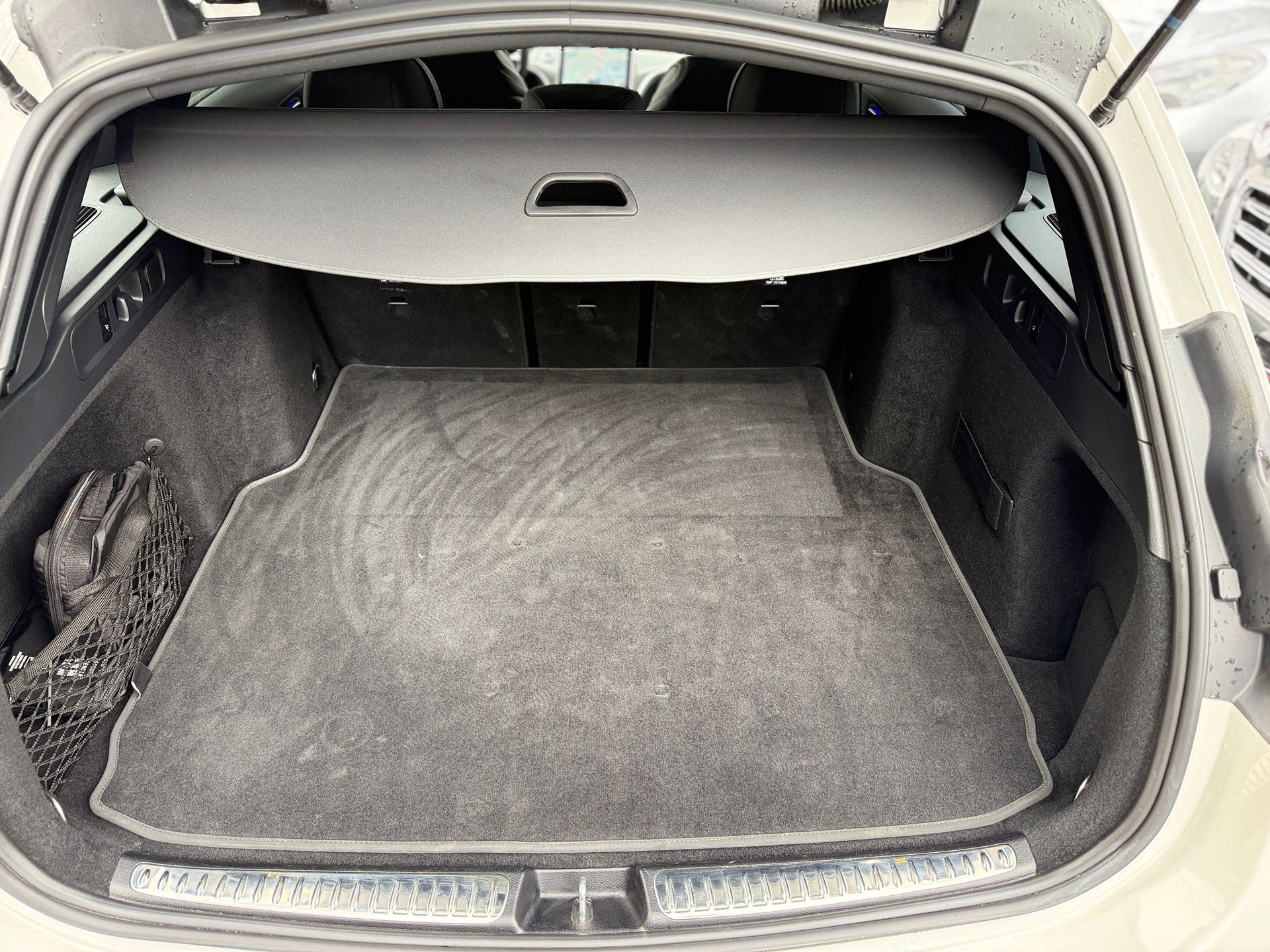 MERCEDES-BENZ C 200 AMG Line 4matic Kombi-image-25