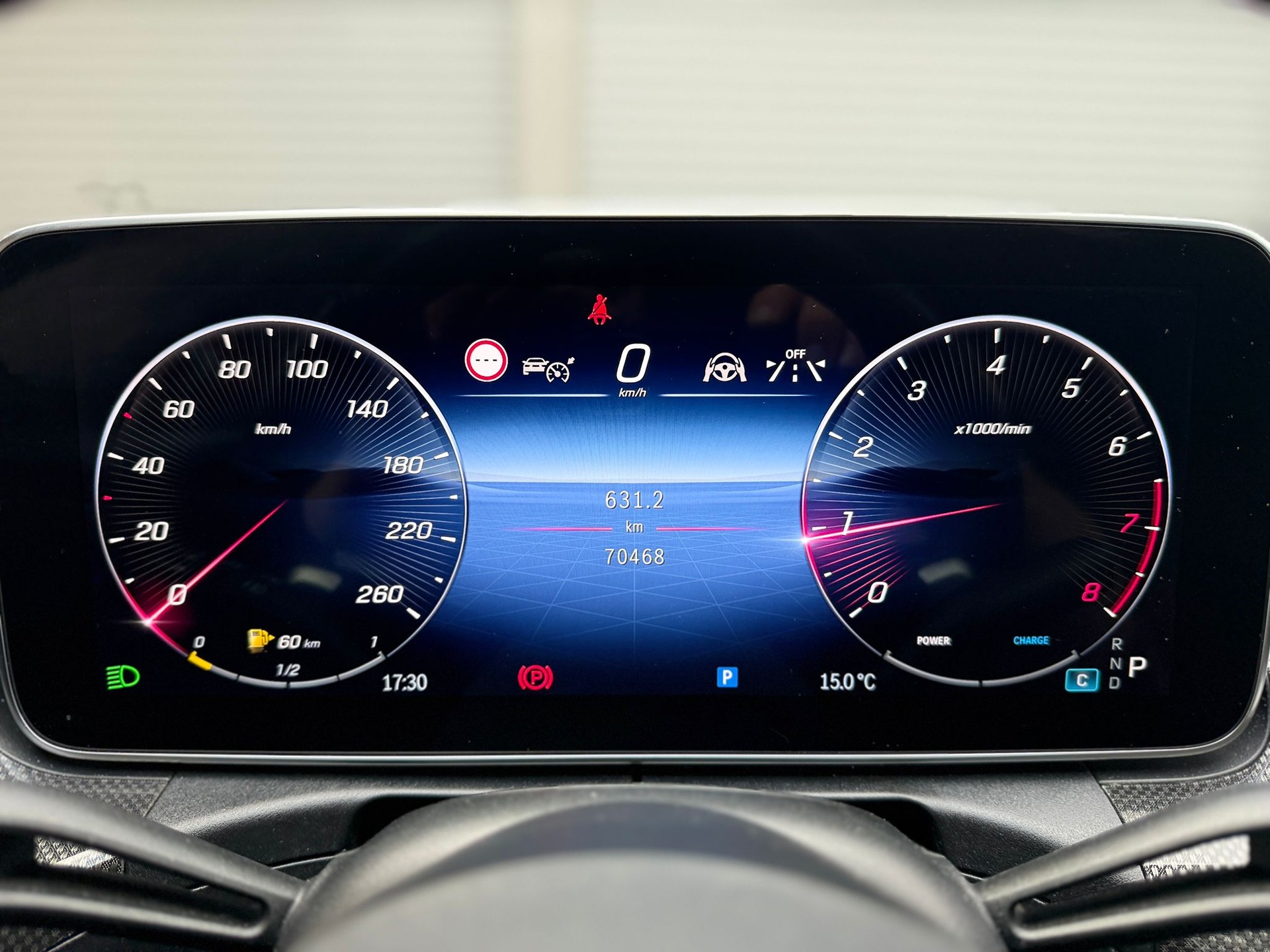 MERCEDES-BENZ C 200 AMG Line 4matic Kombi-image-18