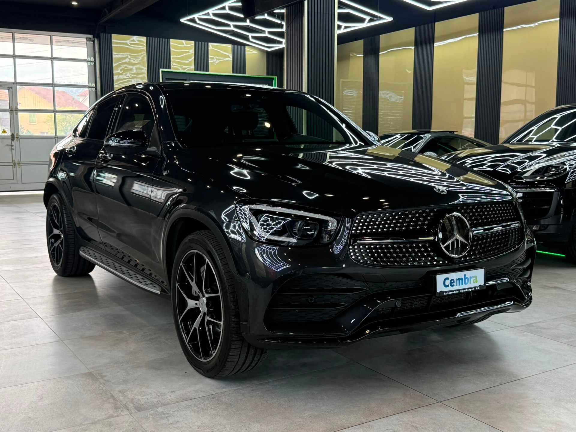MERCEDES-BENZ GLC Coupé 300 d AMG Line 4Matic 9G-Tronic-image-2
