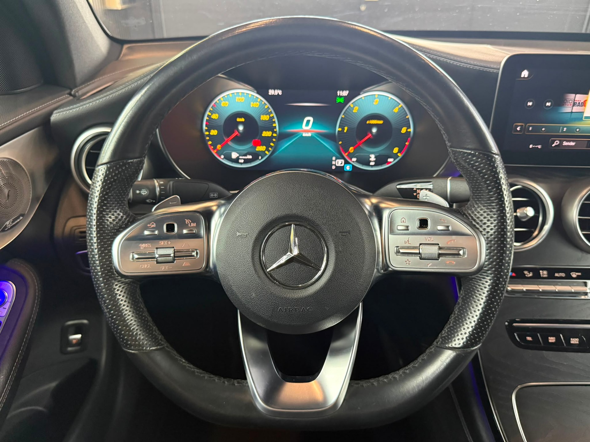 MERCEDES-BENZ GLC Coupé 300 d AMG Line 4Matic 9G-Tronic-image-13