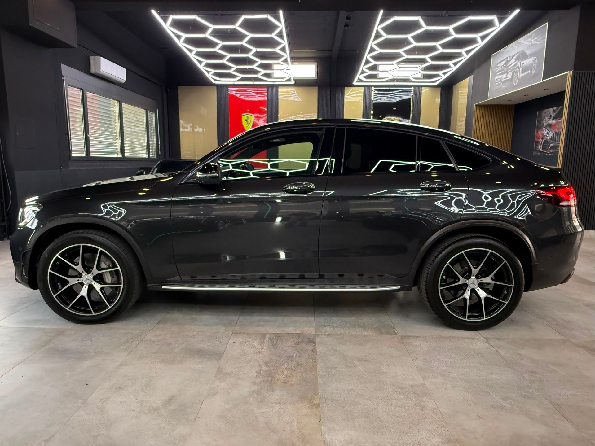 MERCEDES-BENZ GLC Coupé 300 d AMG Line 4Matic 9G-Tronic-image-7