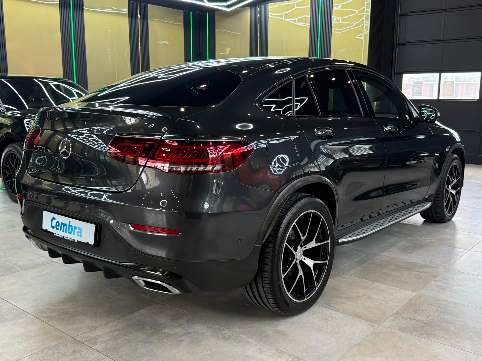 MERCEDES-BENZ GLC Coupé 300 d AMG Line 4Matic 9G-Tronic-image-4