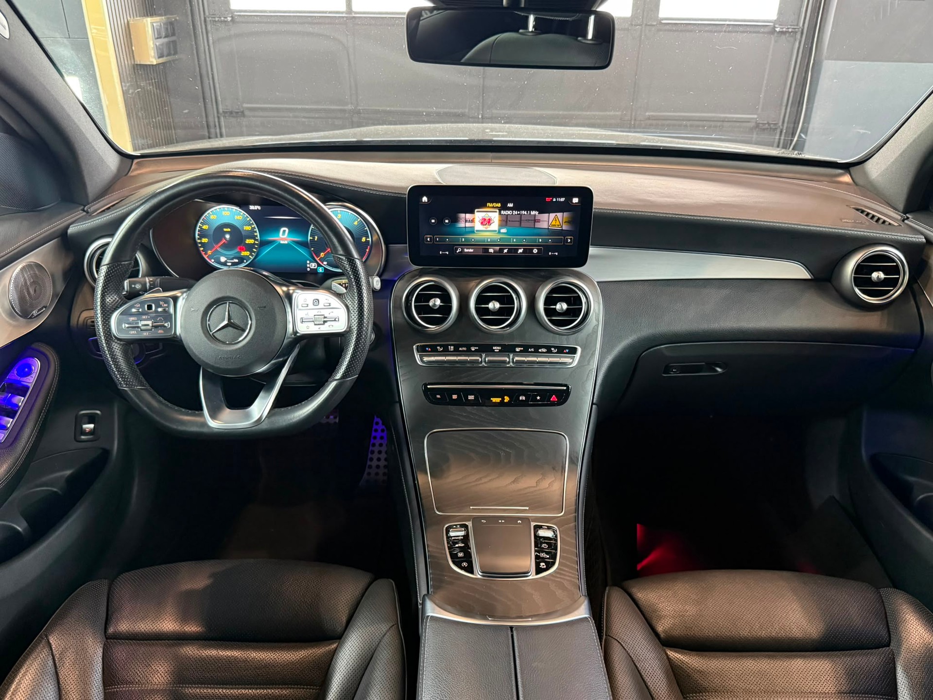 MERCEDES-BENZ GLC Coupé 300 d AMG Line 4Matic 9G-Tronic-image-12