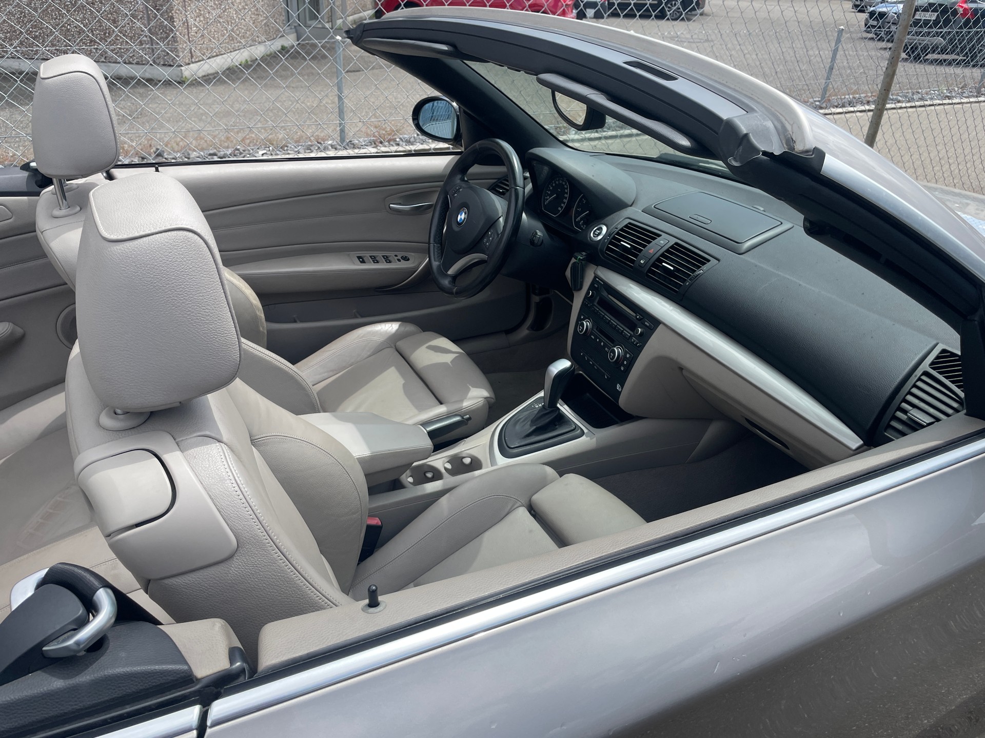 BMW 120i Cabrio Steptronic-image-5