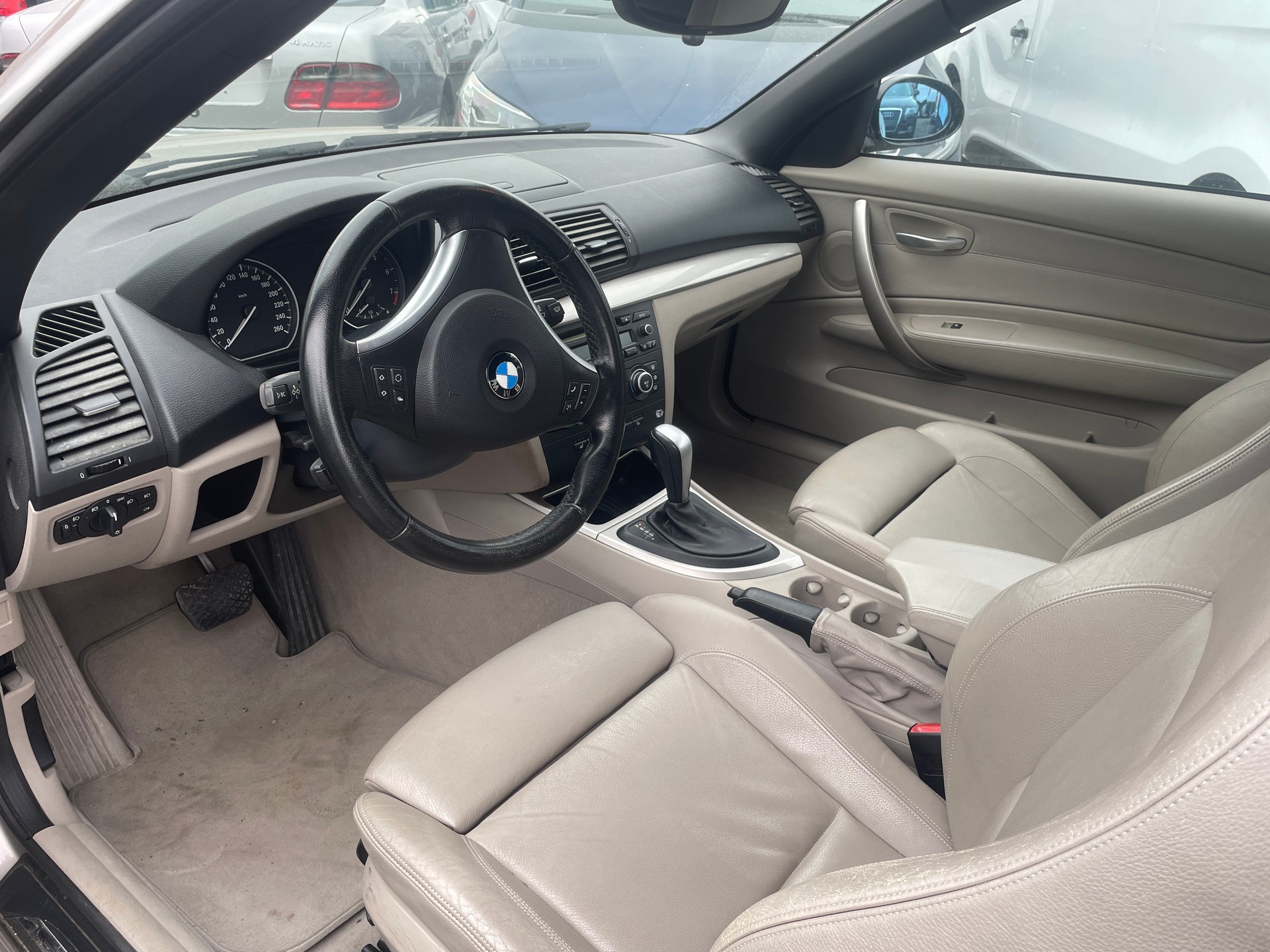 BMW 120i Cabrio Steptronic-image-7