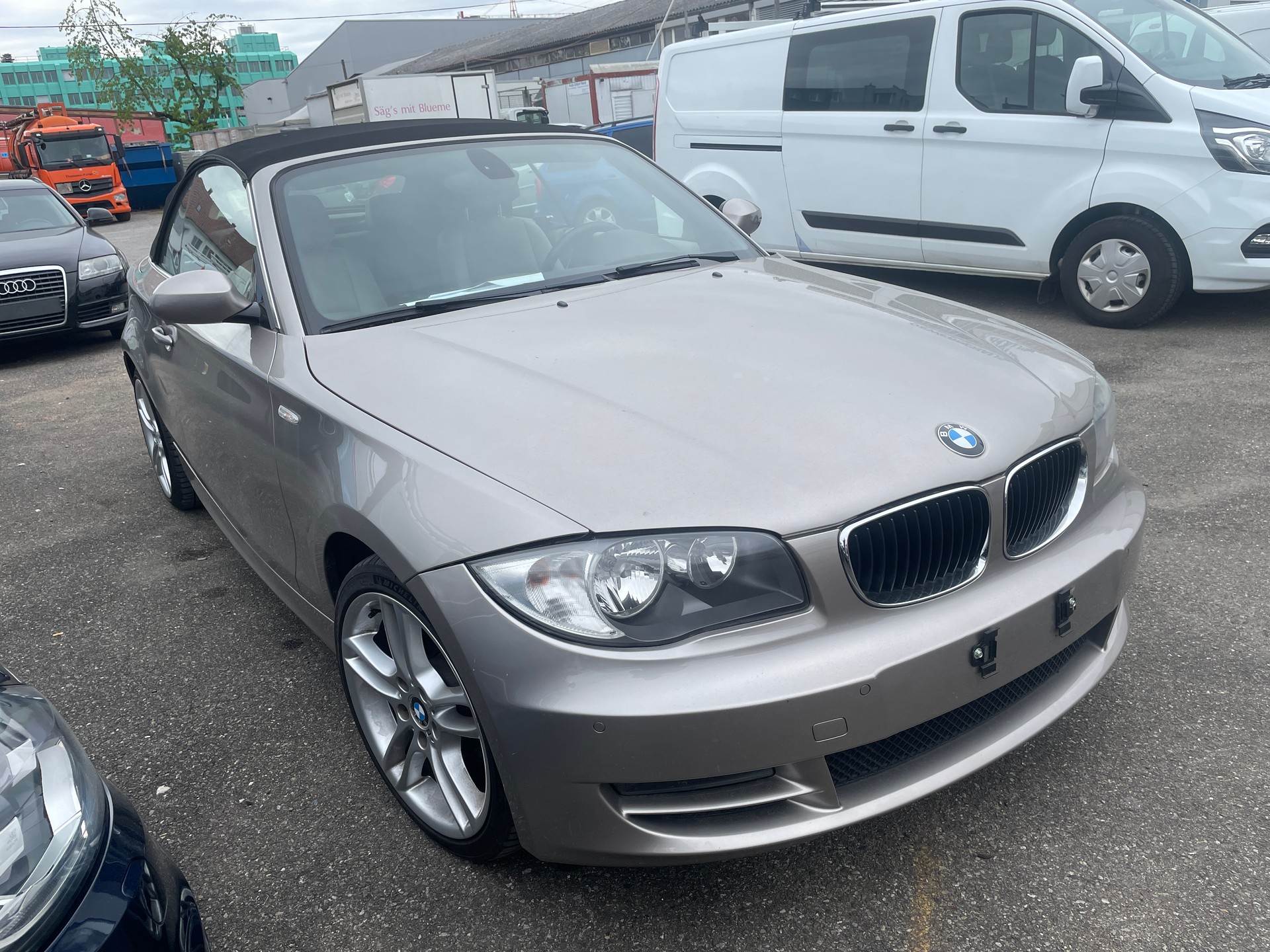 BMW 120i Cabrio Steptronic-image-2