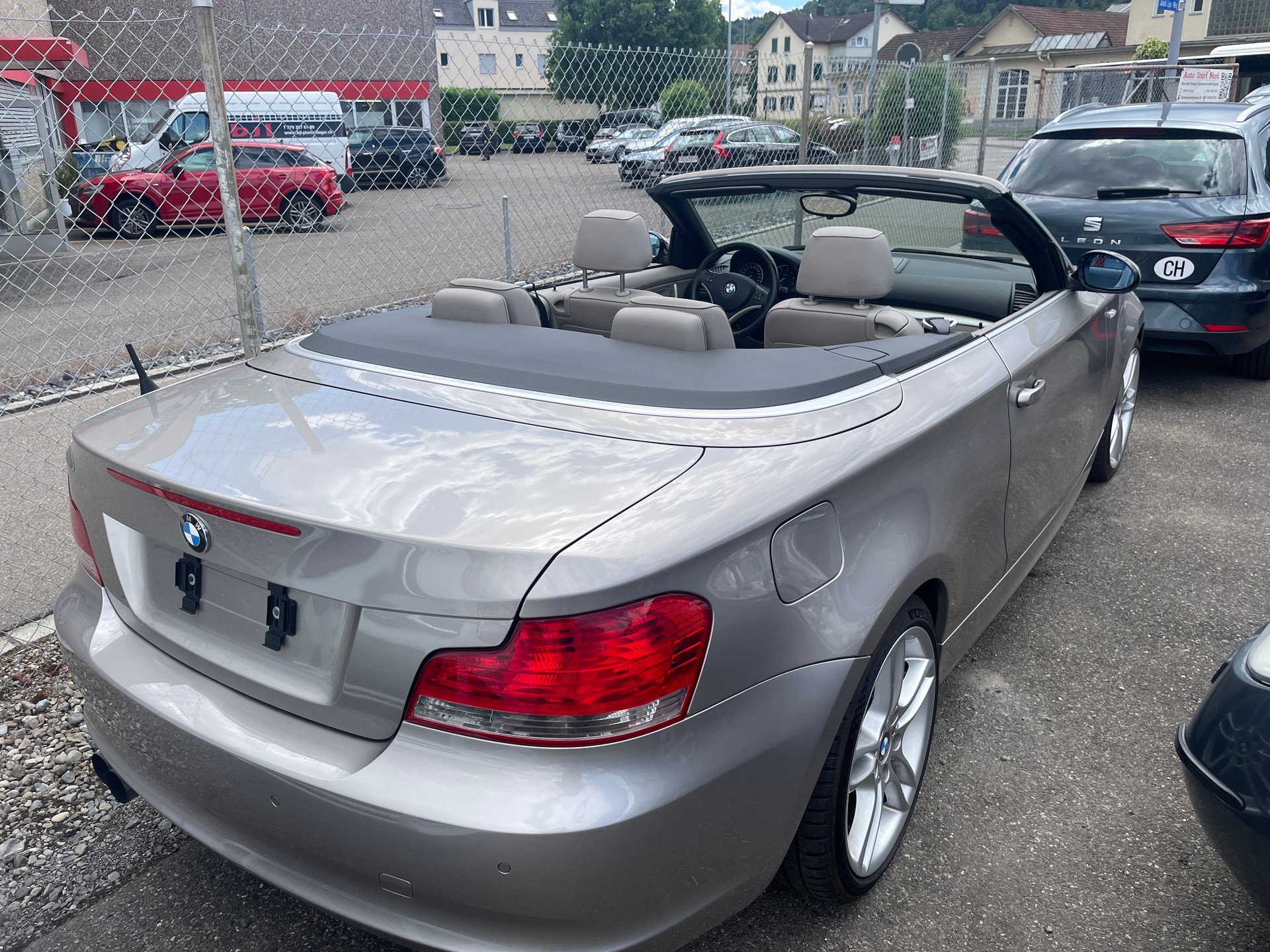 BMW 120i Cabrio Steptronic-image-2
