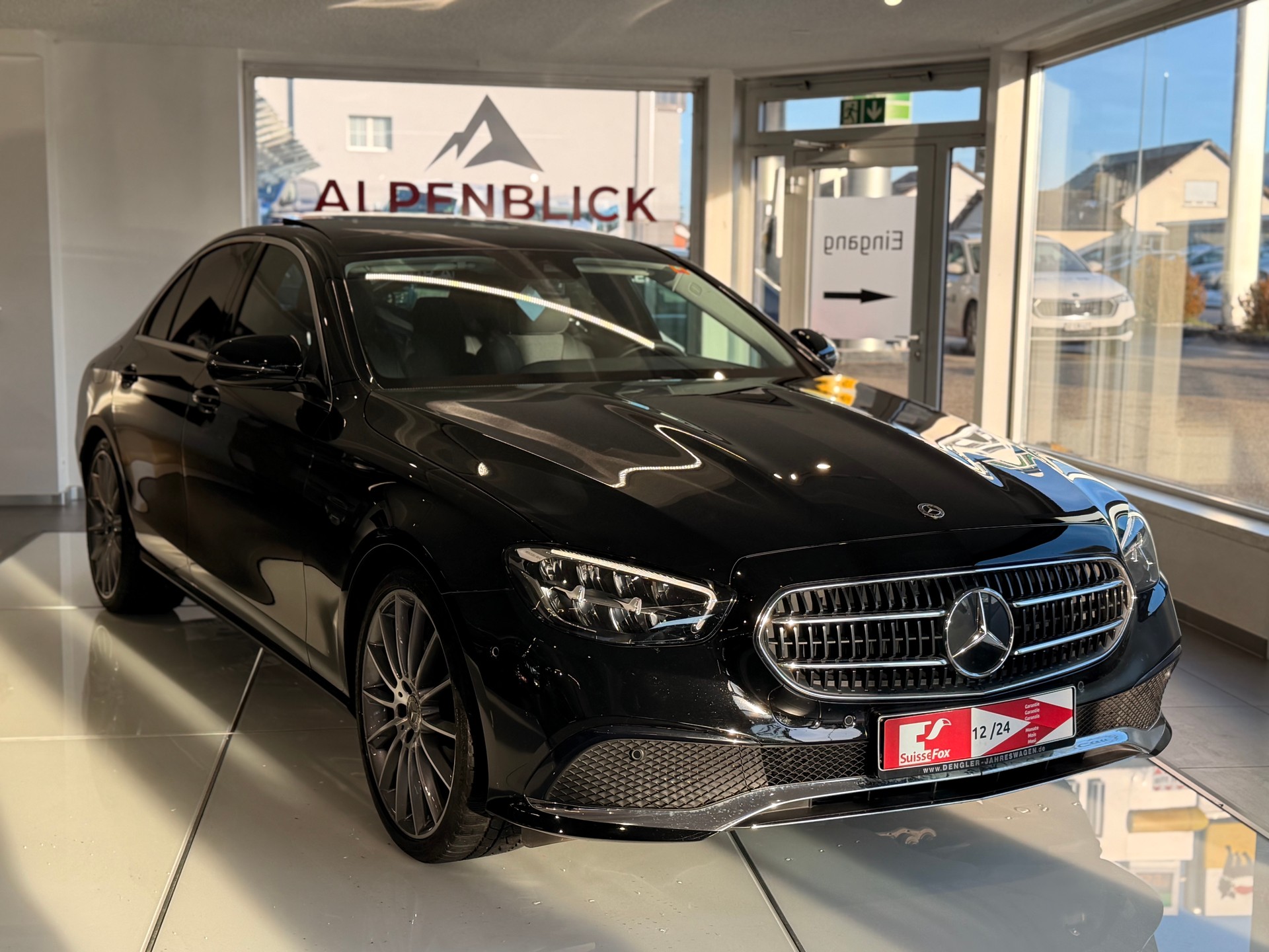 MERCEDES-BENZ E 200 d Avantgarde 9G-Tronic-image-6