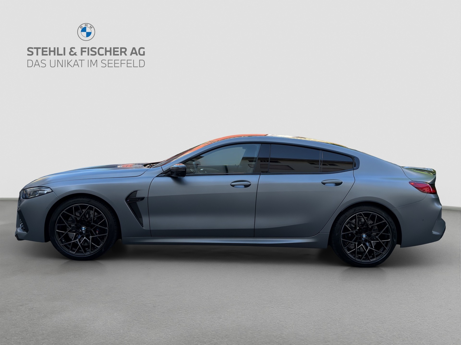 BMW M8 xDrive M Competition Steptronic-showroom-element-2