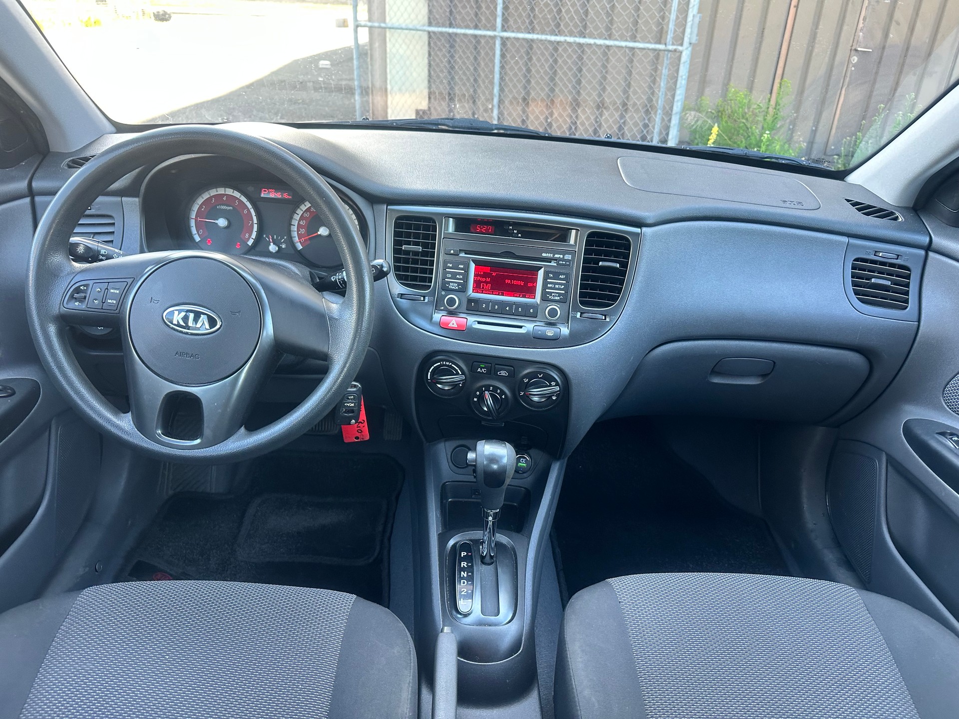 KIA Rio 1.6 CVVT Trend-image-11