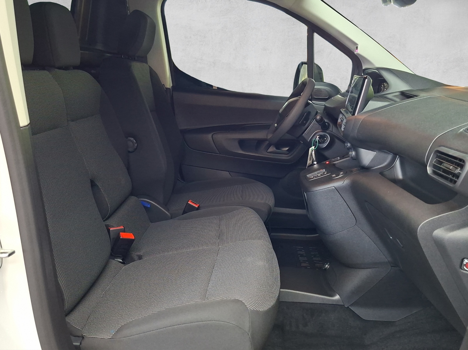 PEUGEOT Partner Kaw. 650 Standard 1.5 BlueHDI 130 S/S-image-12