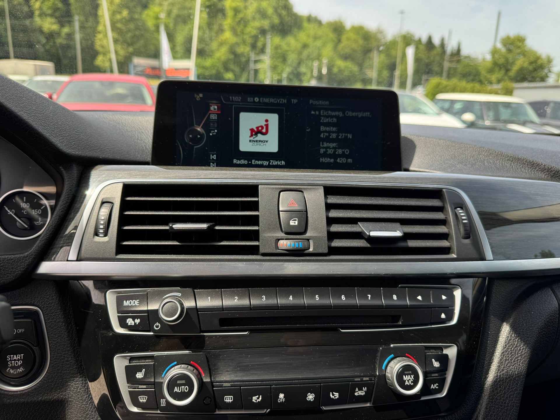 BMW 320d xDrive Luxury Line Steptronic-image-17