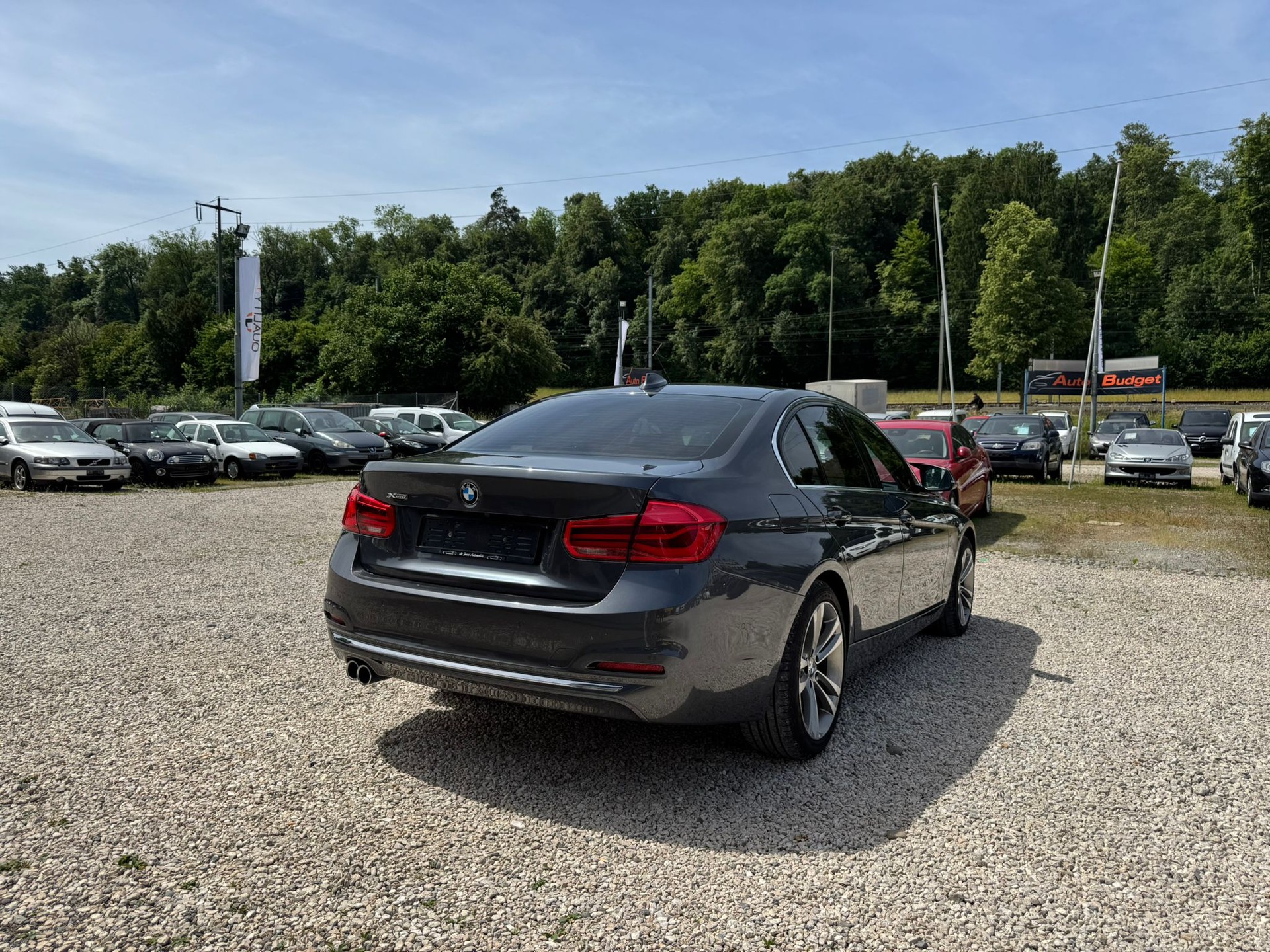 BMW 320d xDrive Luxury Line Steptronic-image-4