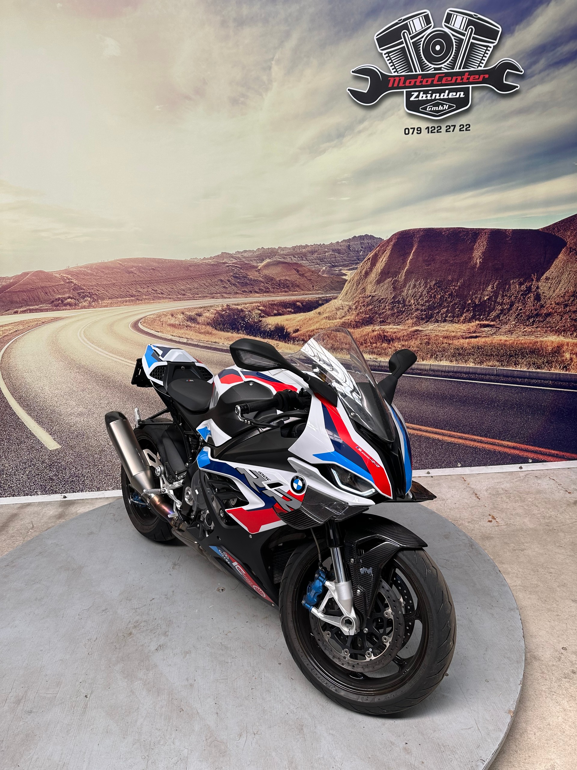 BMW M 1000 RR Akrapovic Carbon-showroom-element-1