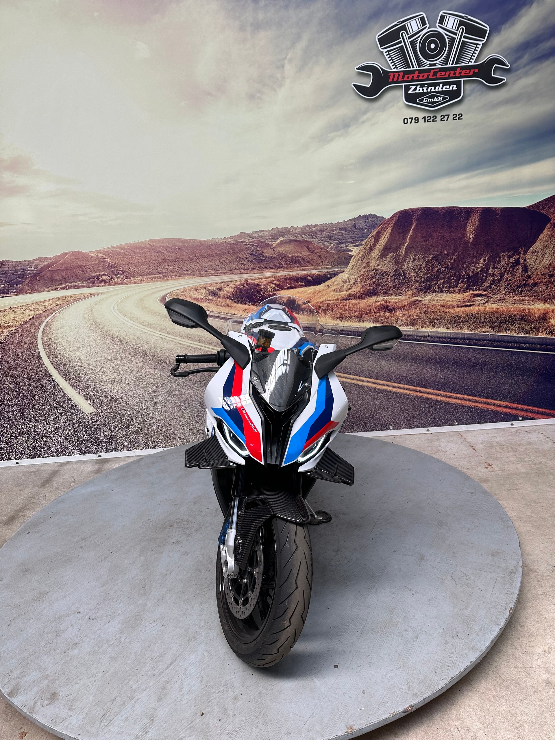 BMW M 1000 RR Akrapovic Carbon-showroom-element-2