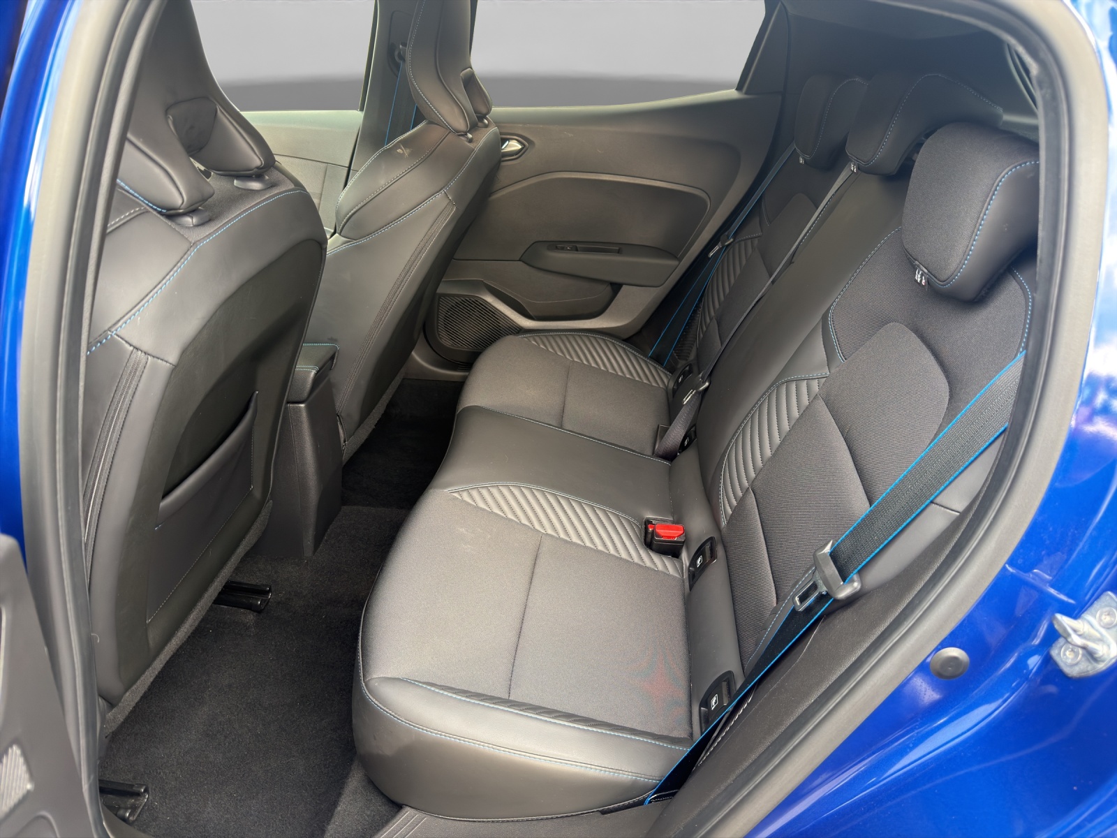 RENAULT Clio 1.6 E-Tech esprit Alpine-image-8