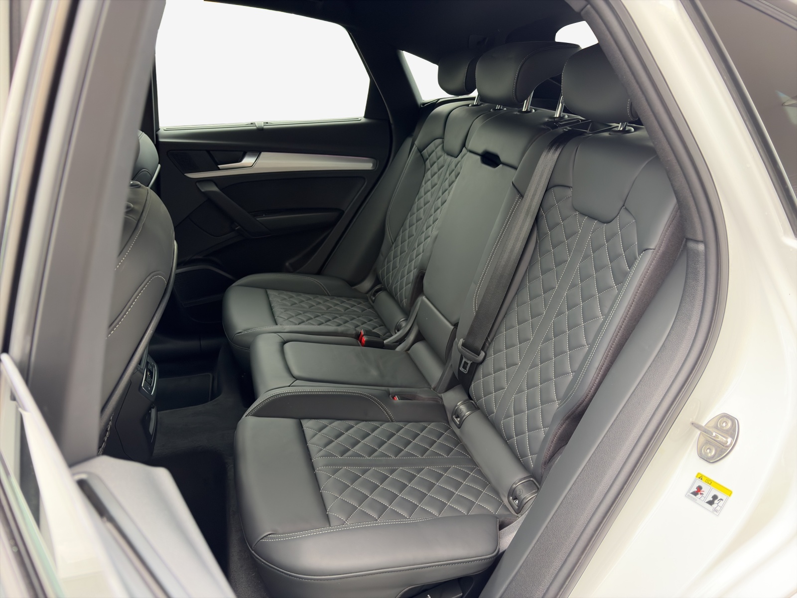 AUDI Q5 Sportback 50 TFSI e PHEV S line quattro S-tronic-image-12