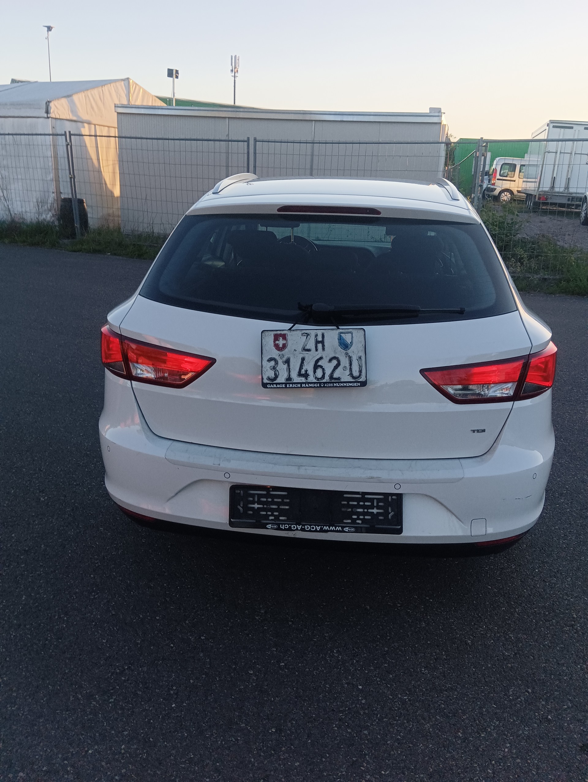 SEAT Leon ST 1.6 TDI Style DSG-image-2