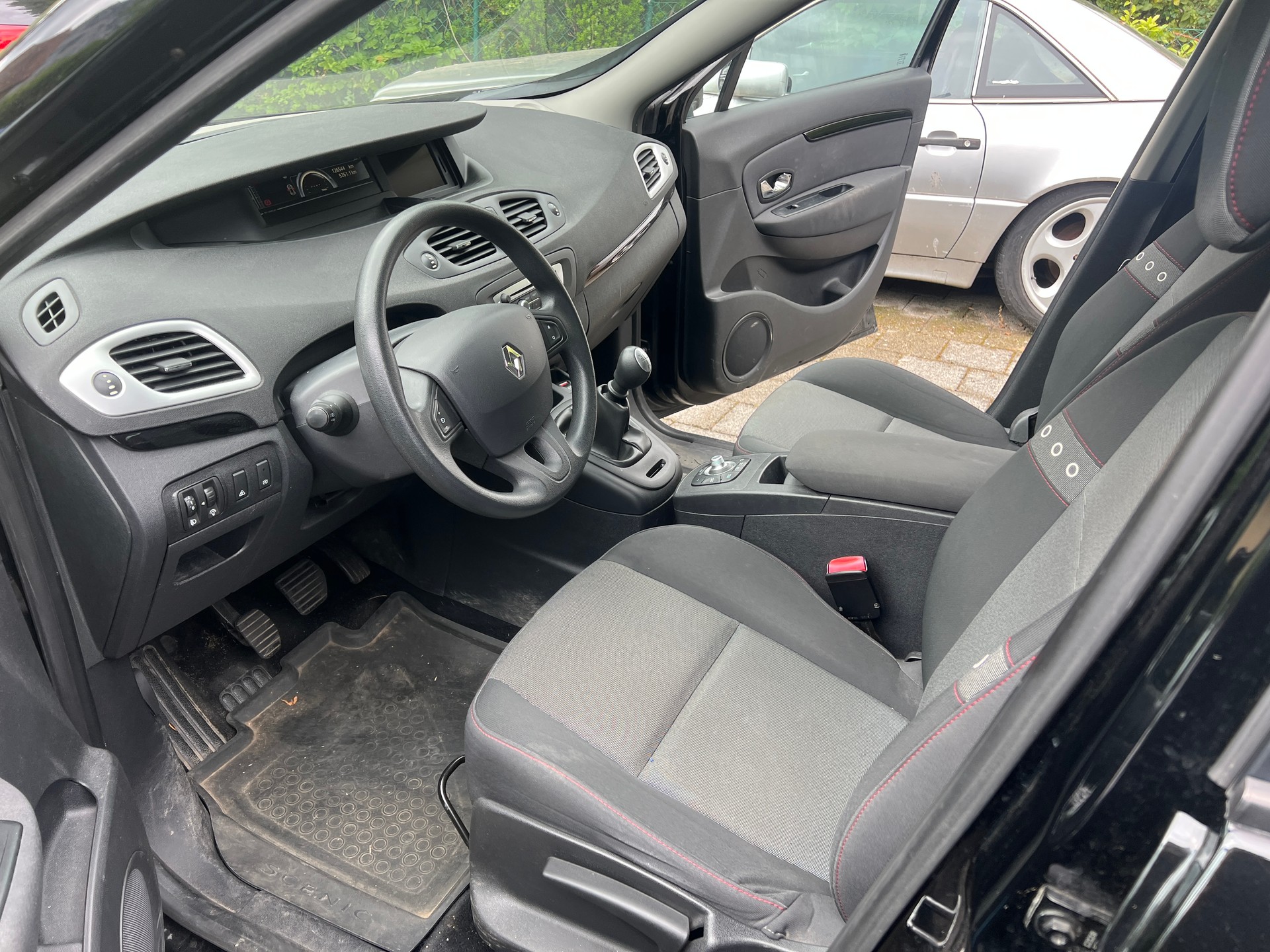 RENAULT Scénic 1.2 16V Turbo Energy-image-4