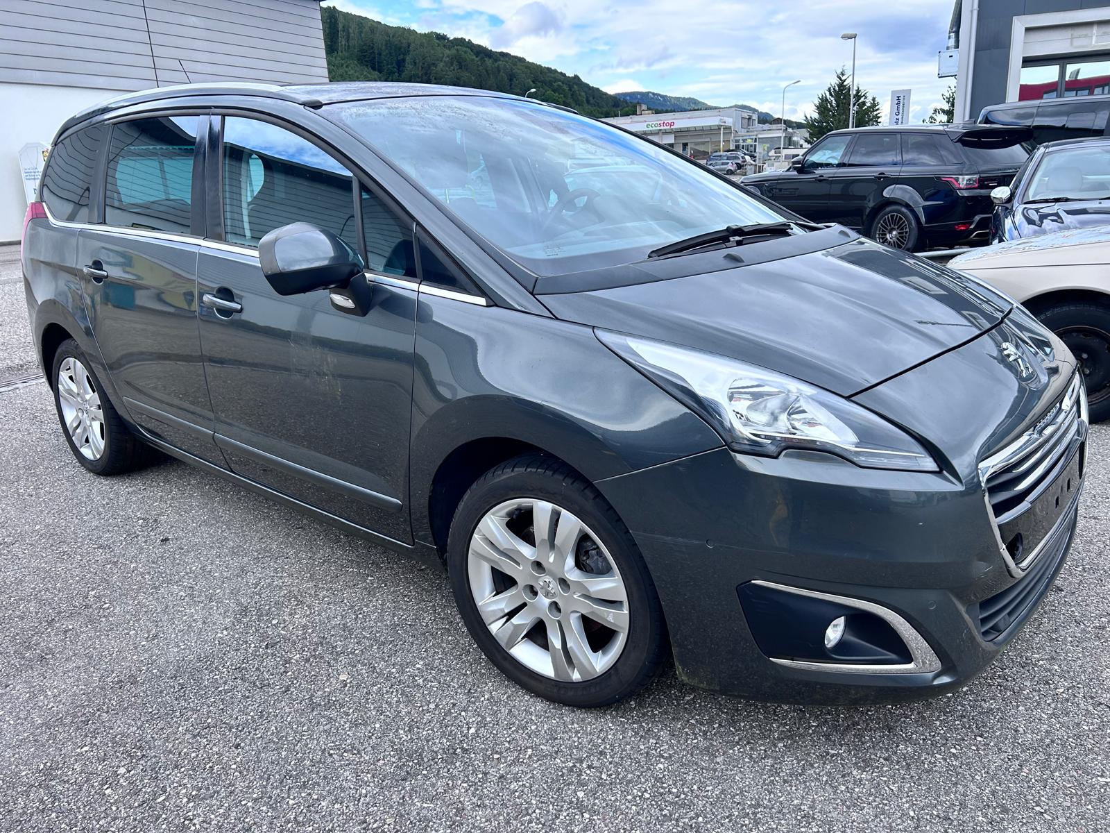 PEUGEOT 5008 1.6 16V T Allure Automatic-image-2