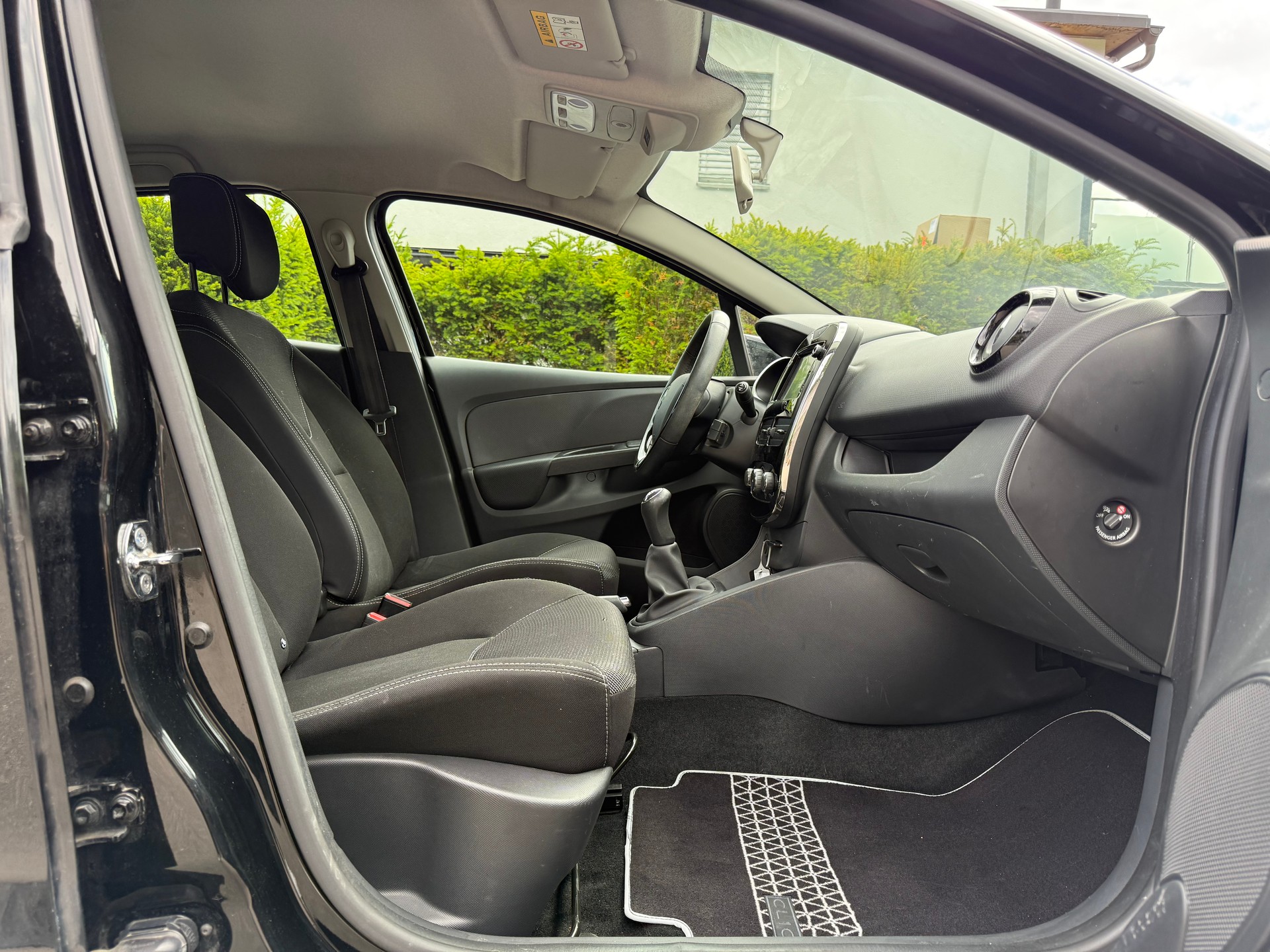RENAULT Clio 0.9 12V Dynamique-image-8