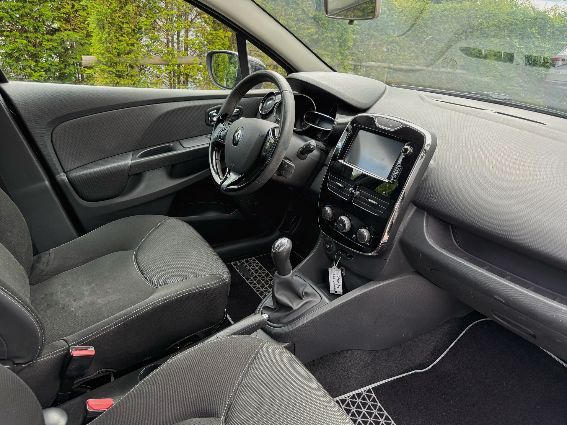 RENAULT Clio 0.9 12V Dynamique-image-10