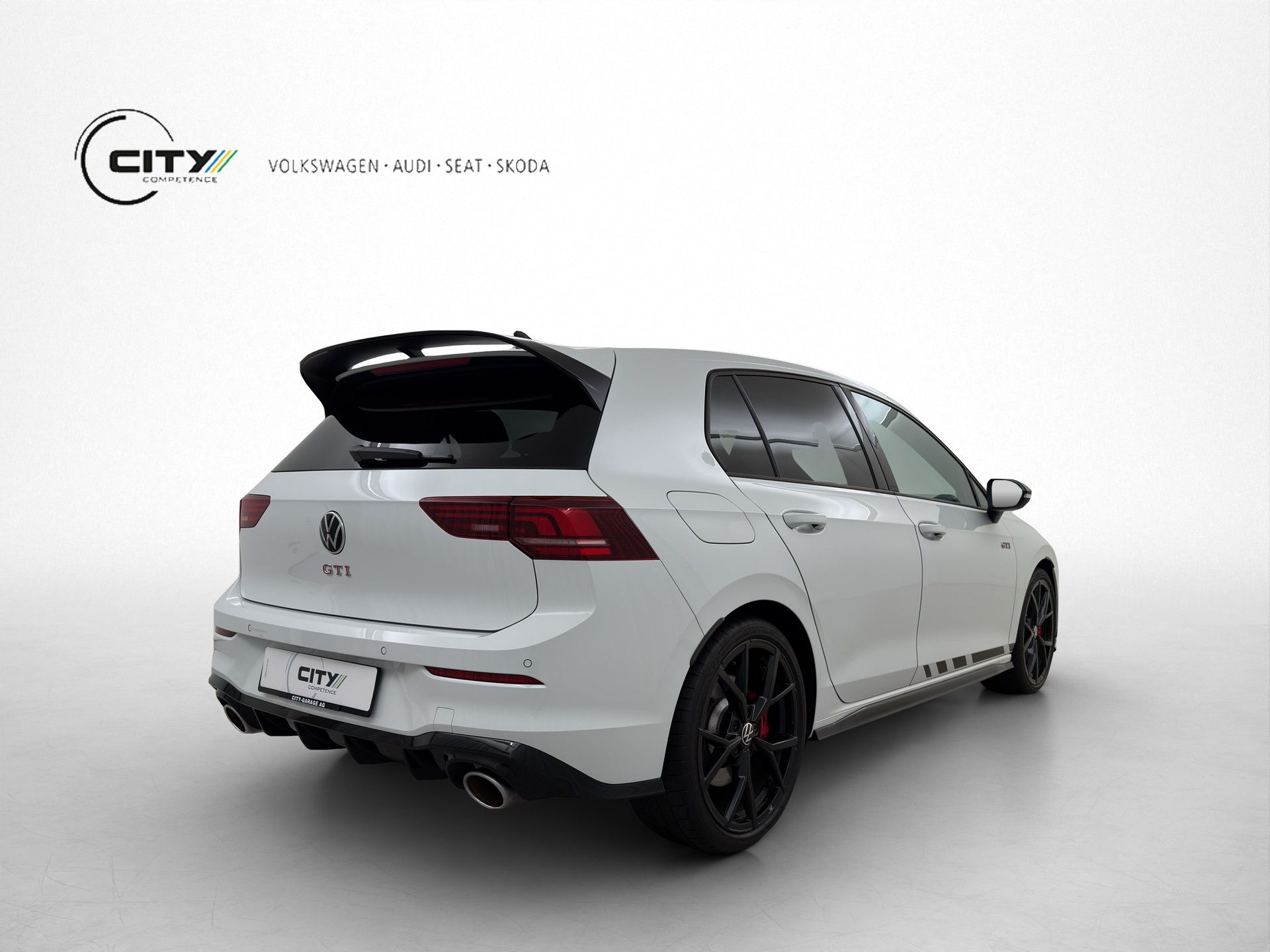 VW Golf 8 2.0 TSI GTI Clubsport Black Style-image-5