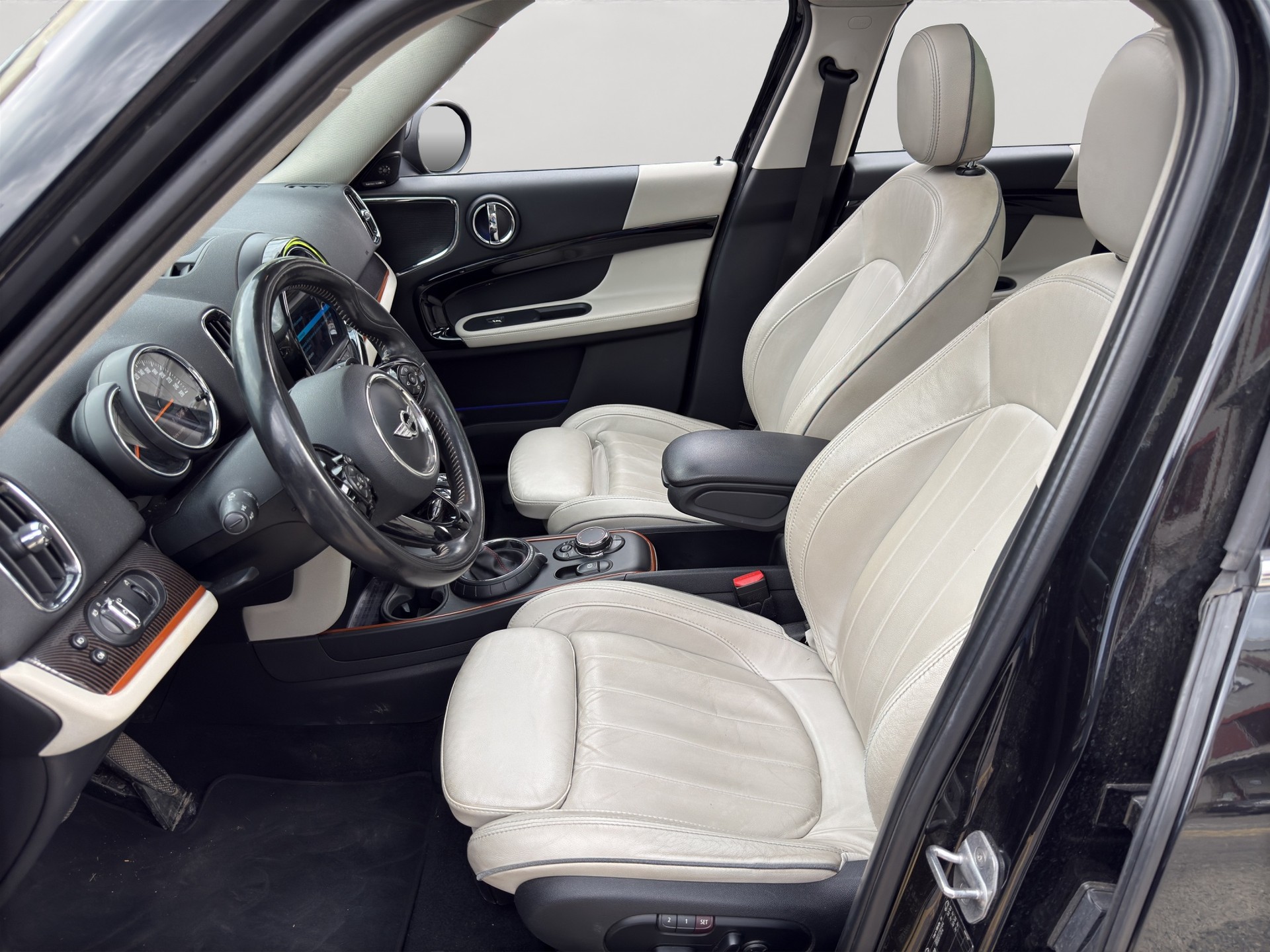 MINI Countryman Cooper SD ALL4 Steptronic-image-4