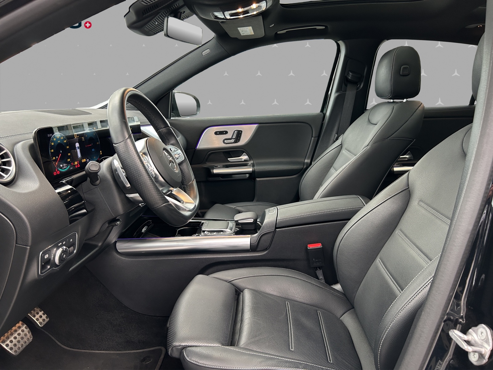 MERCEDES-BENZ EQA 300 AMG Line 4Matic-image-7