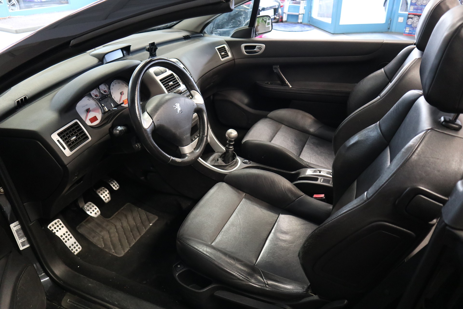 PEUGEOT 307 CC 2.0 HDI Dynamic-image-13