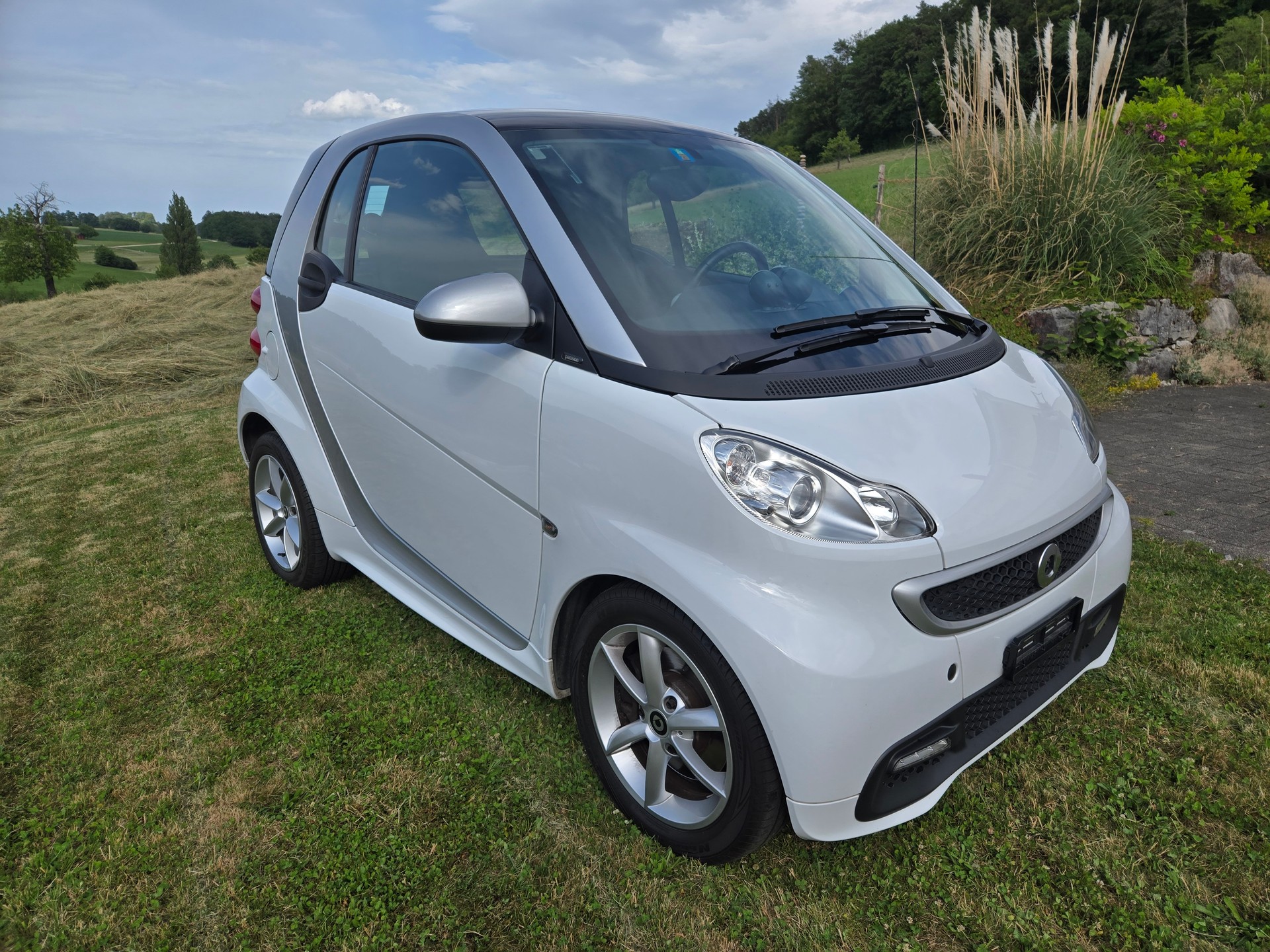 SMART Coupe-image-1
