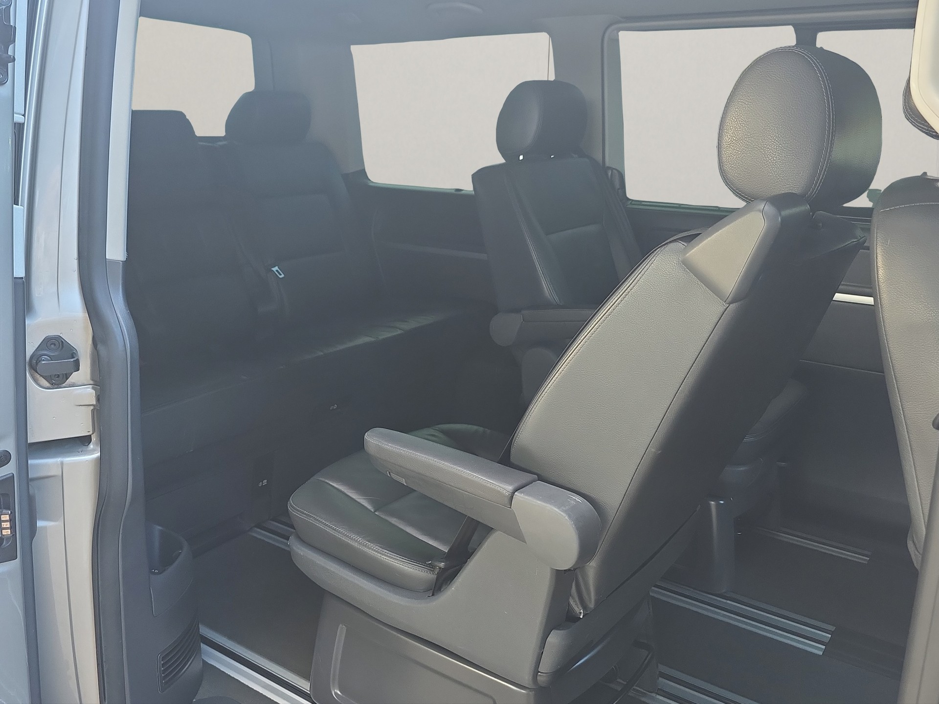 VW T5 Multivan 2.0 Bi-TDI CR Highline DSG-image-13