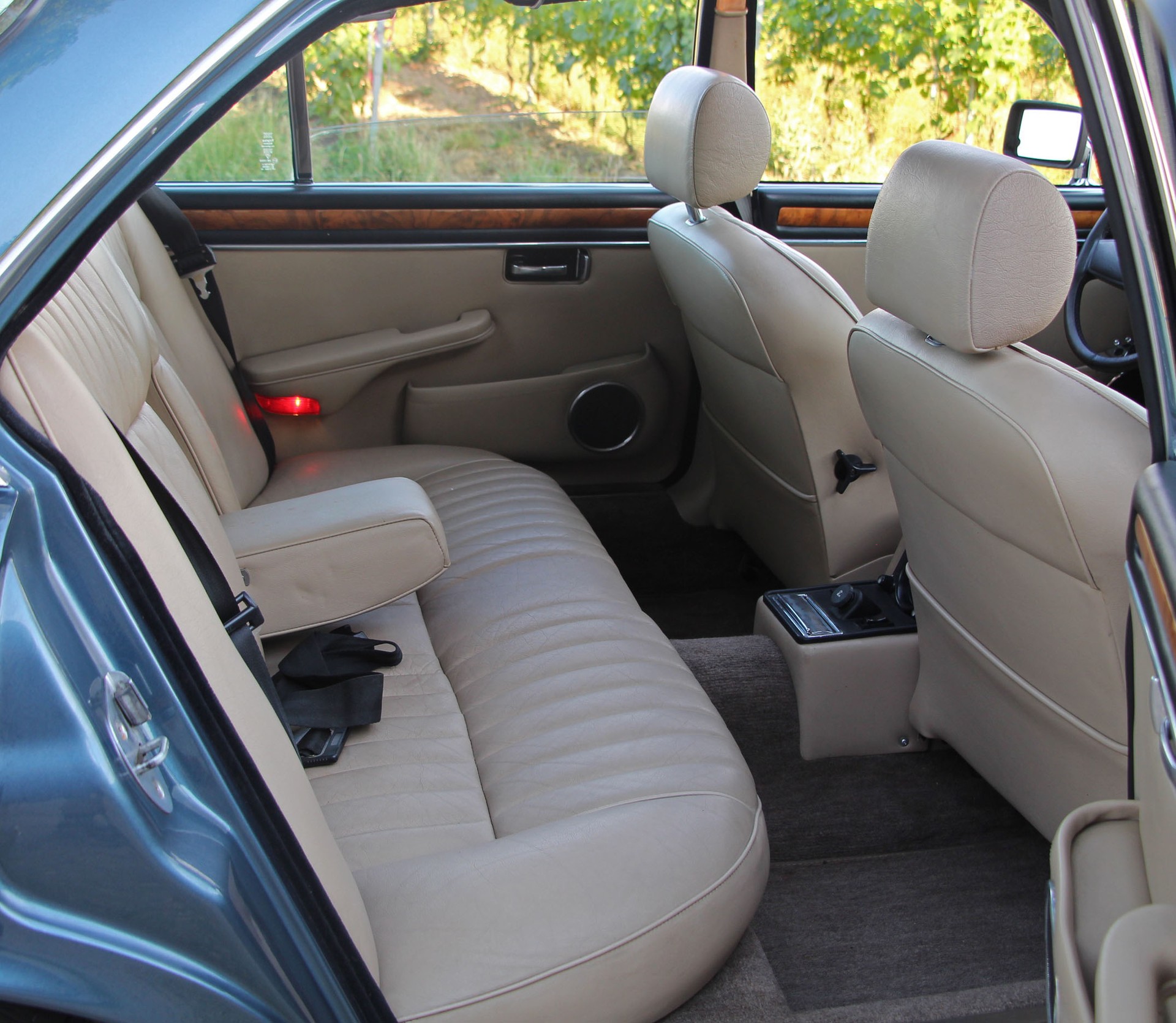 JAGUAR XJ6 4.2 Sovereign-image-11