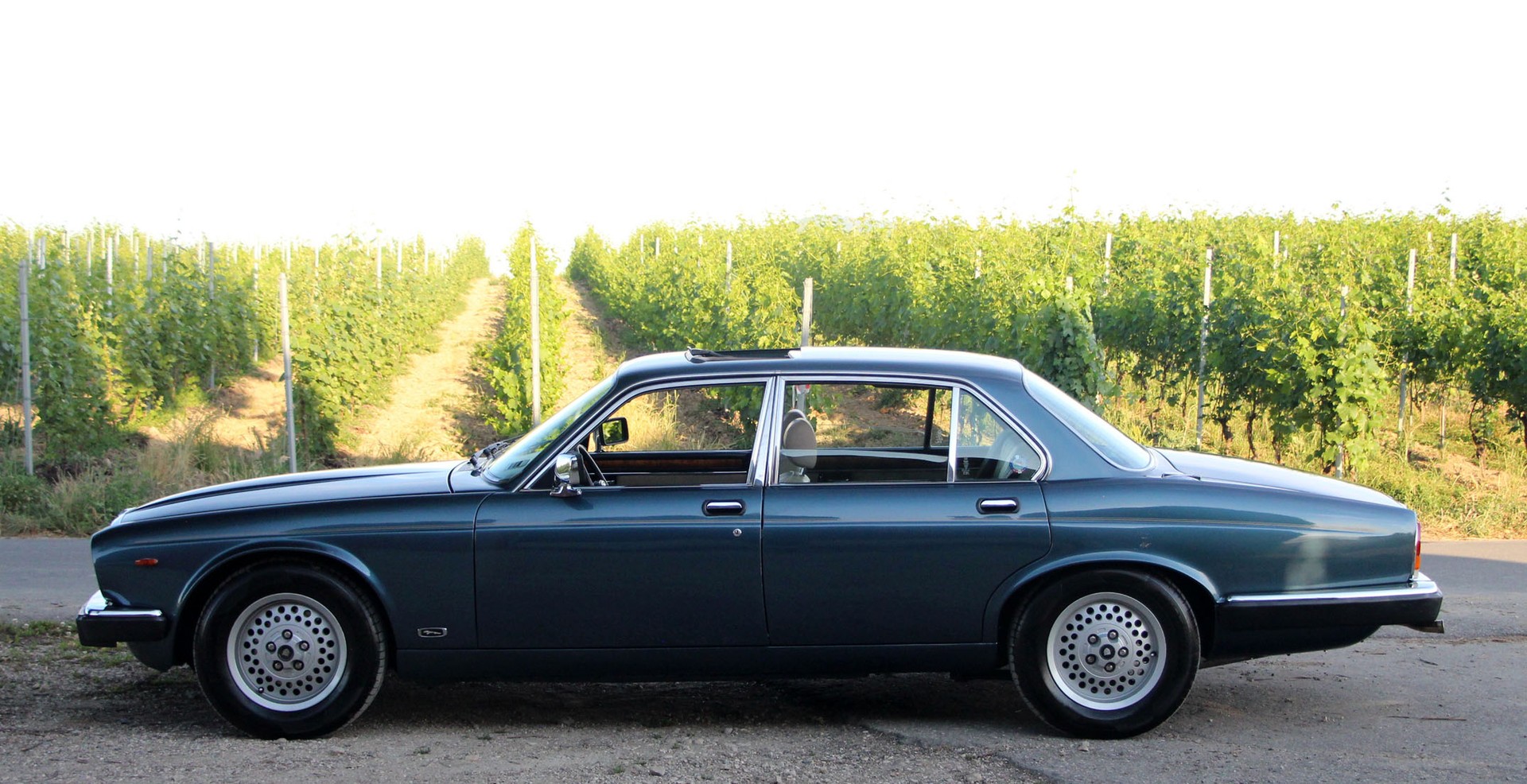 JAGUAR XJ6 4.2 Sovereign-image-18