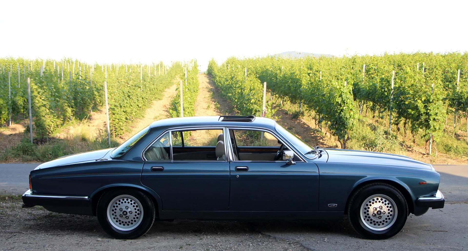 JAGUAR XJ6 4.2 Sovereign-image-19