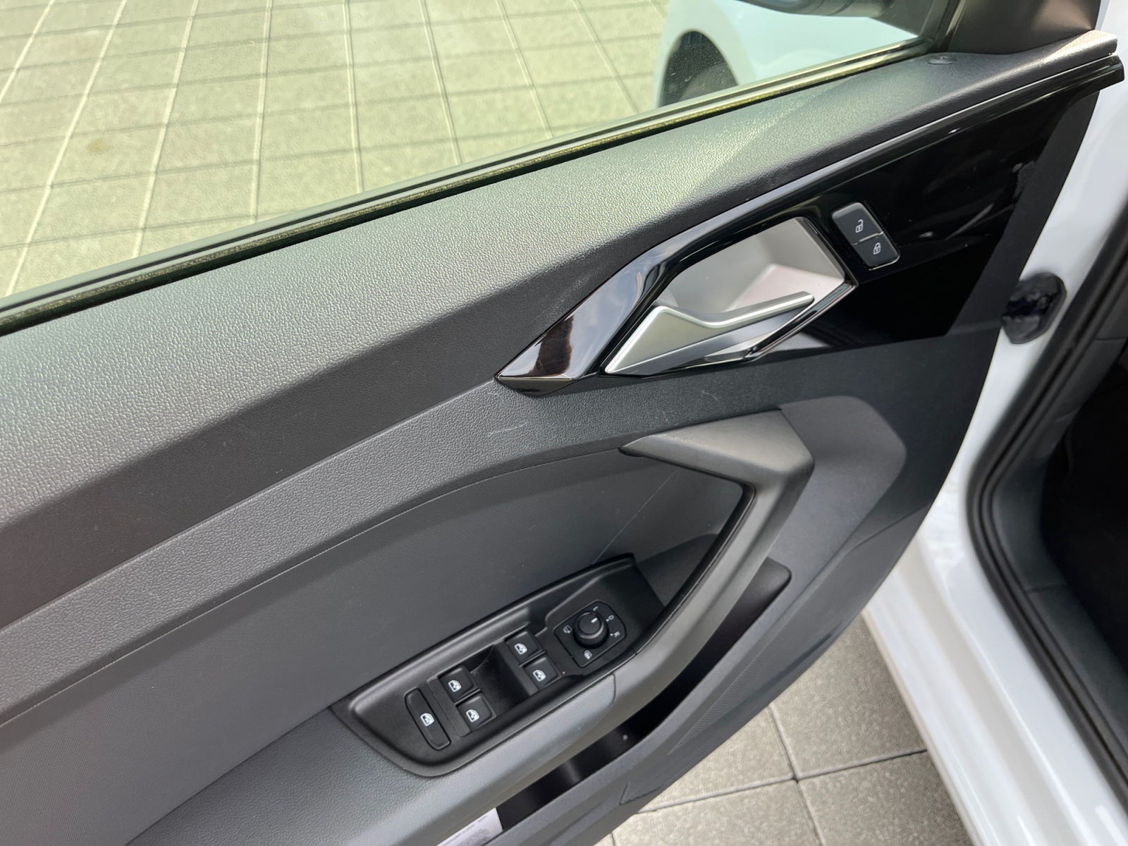 AUDI A1 Sportback 30 TFSI advanced Attraction S-tronic-image-10