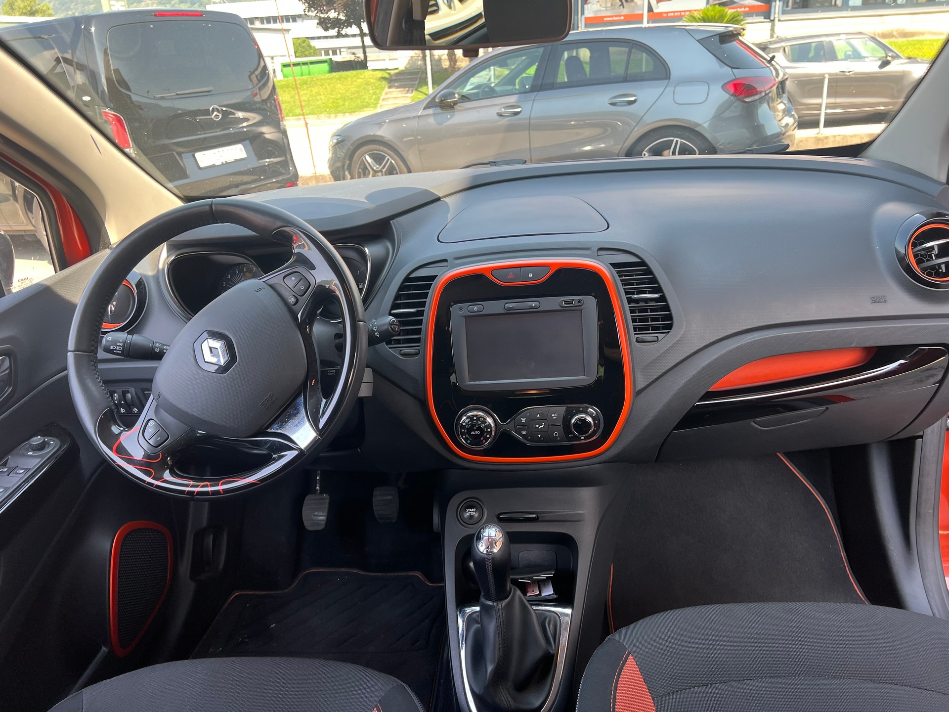 RENAULT Captur 0.9 12V Dynamique-image-4