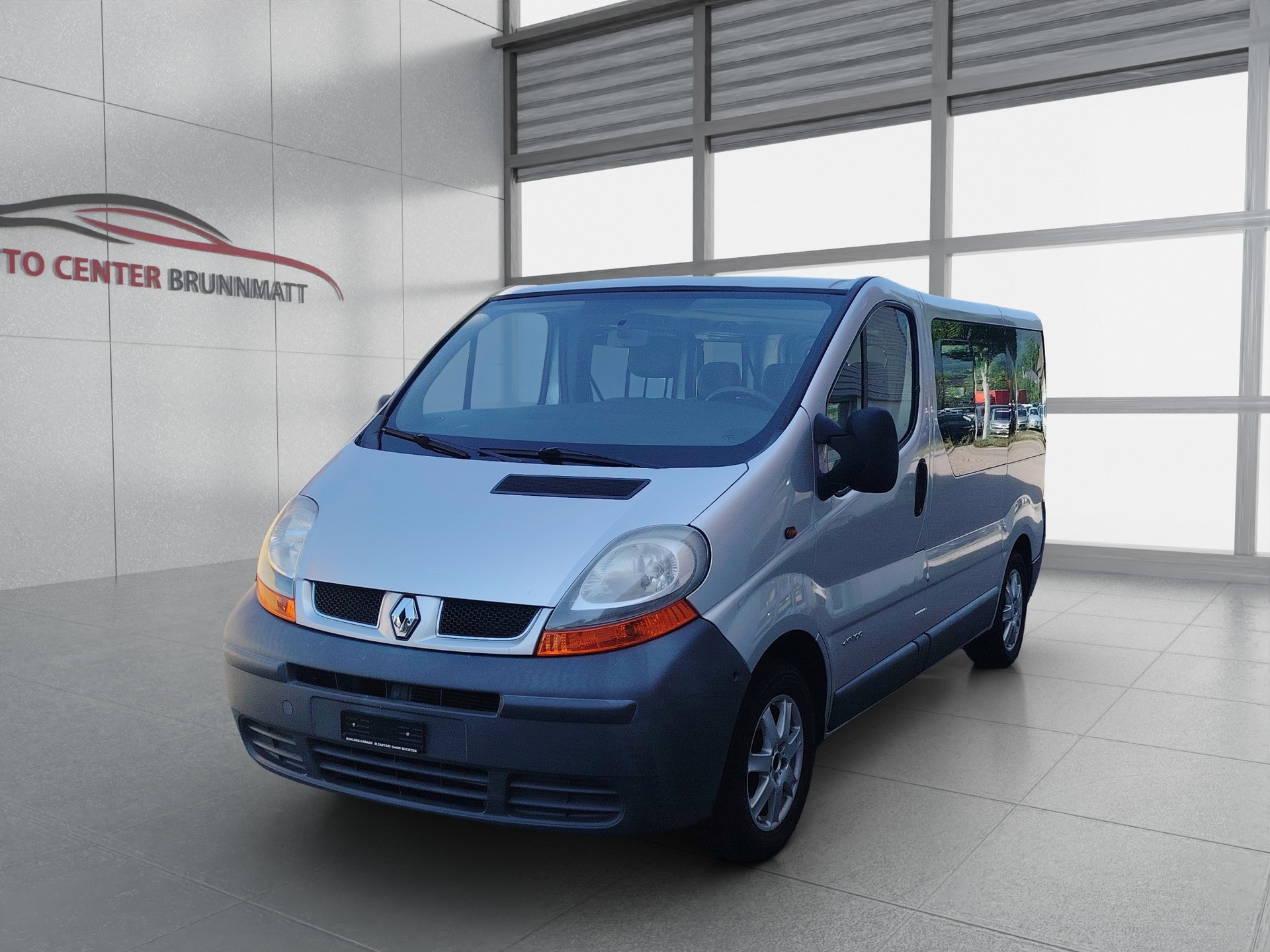 RENAULT Trafic 1.9 dCi 100 2.9t-image-0