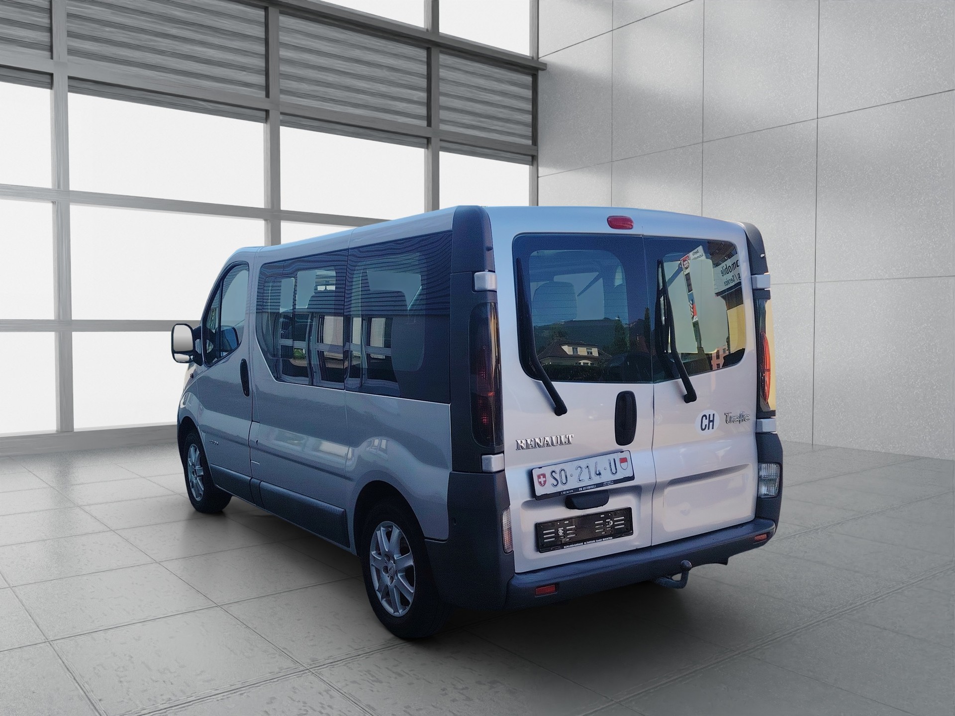 RENAULT Trafic 1.9 dCi 100 2.9t-image-3