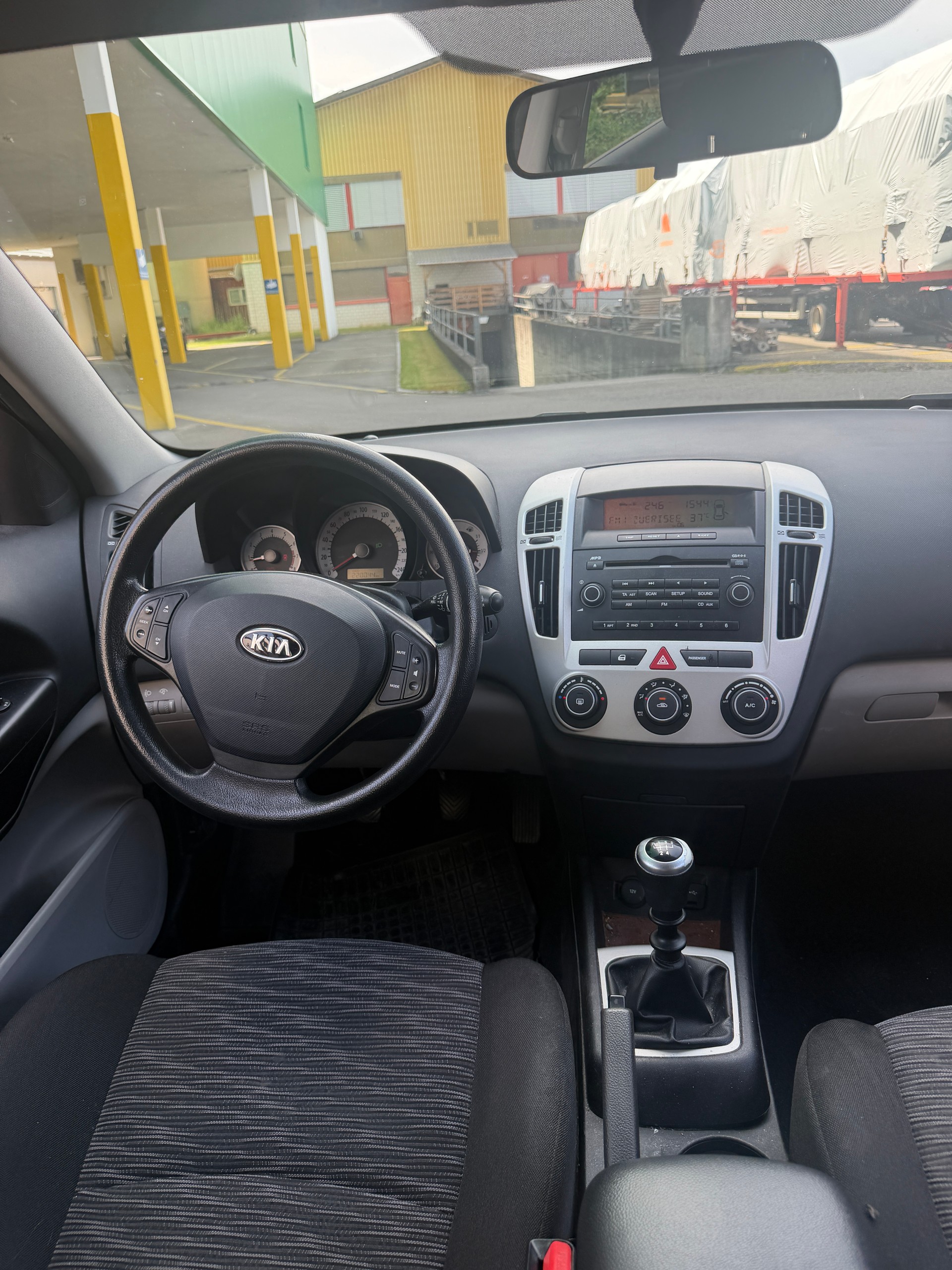 KIA Cee'd Sporty Wagon 1.4 16V Eco-image-8