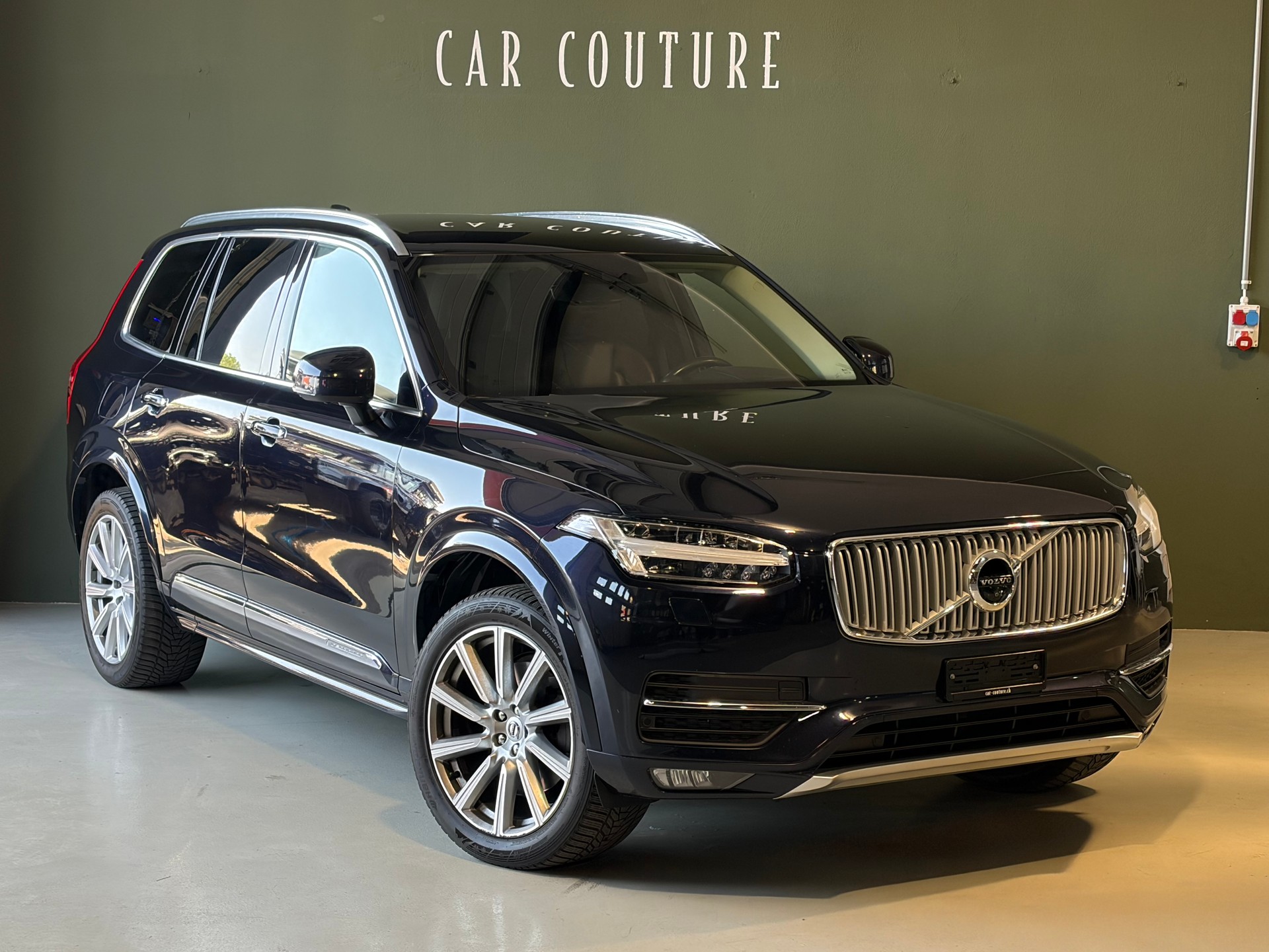 VOLVO XC90 D5 AWD Inscription Geartronic * STANDHEIZUNG*ANHÄNGERKUPPLUNG*-image-2