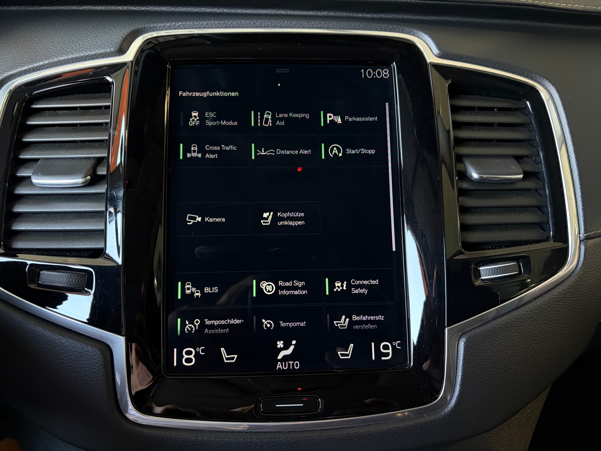 VOLVO XC90 D5 AWD Inscription Geartronic * STANDHEIZUNG*ANHÄNGERKUPPLUNG*-image-11