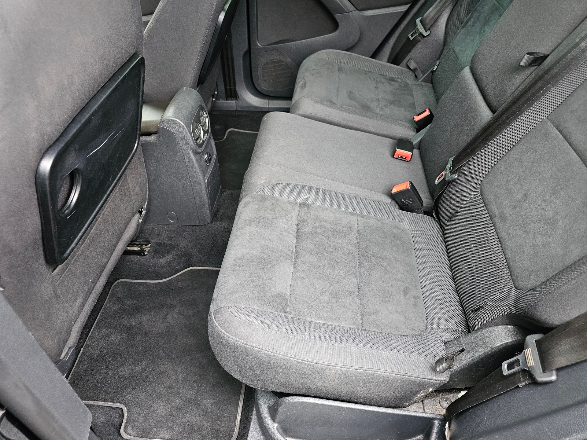 VW Tiguan 1.4 TSI Sport&Style 4Motion-image-21