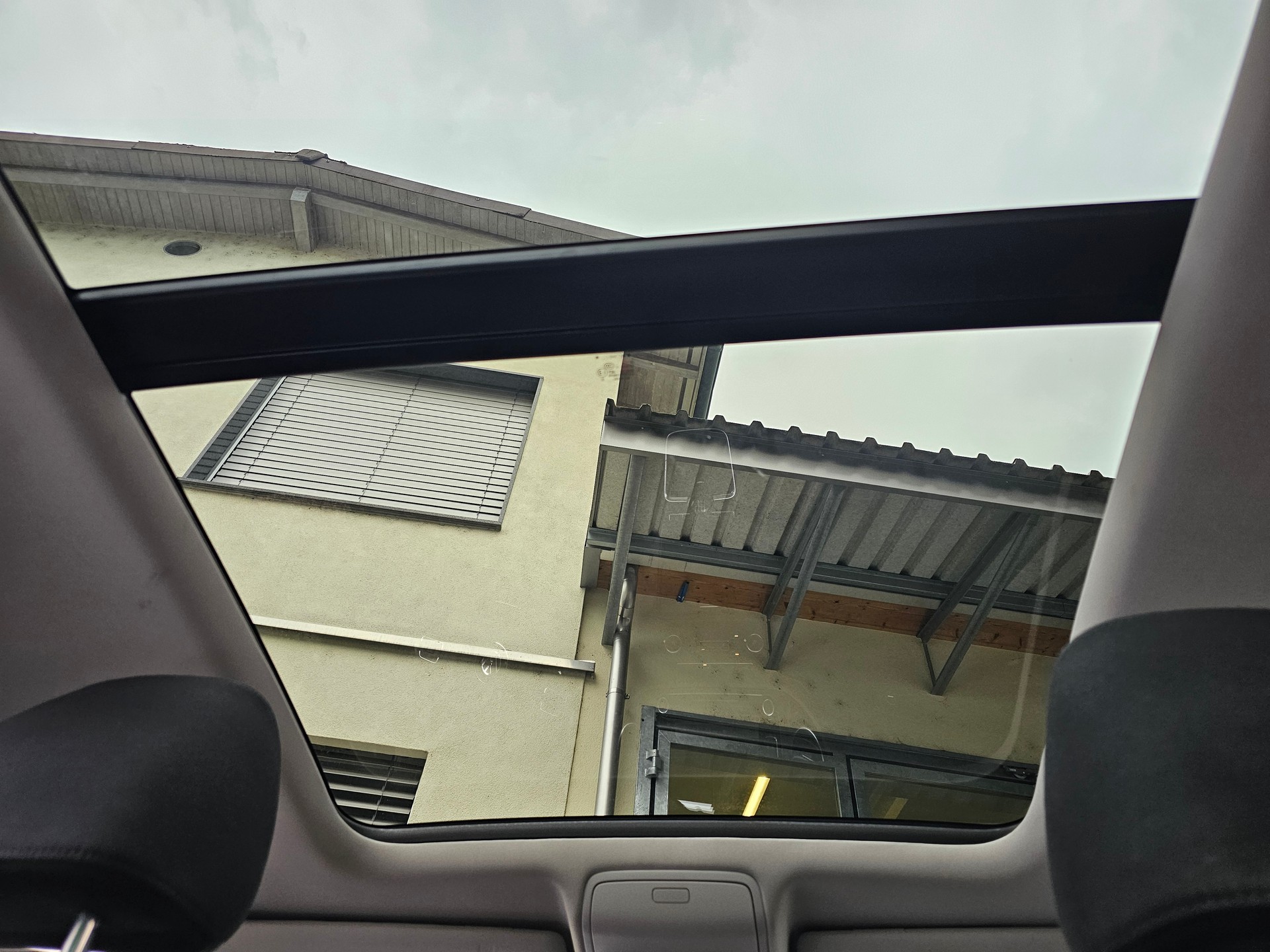 VW Tiguan 1.4 TSI Sport&Style 4Motion-image-19