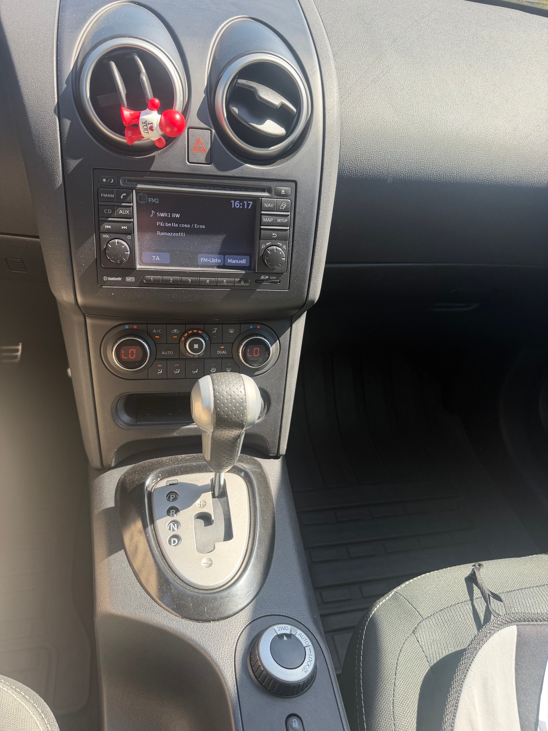 NISSAN Qashqai 2.0 dCi 4WD tekna Automatic-image-12